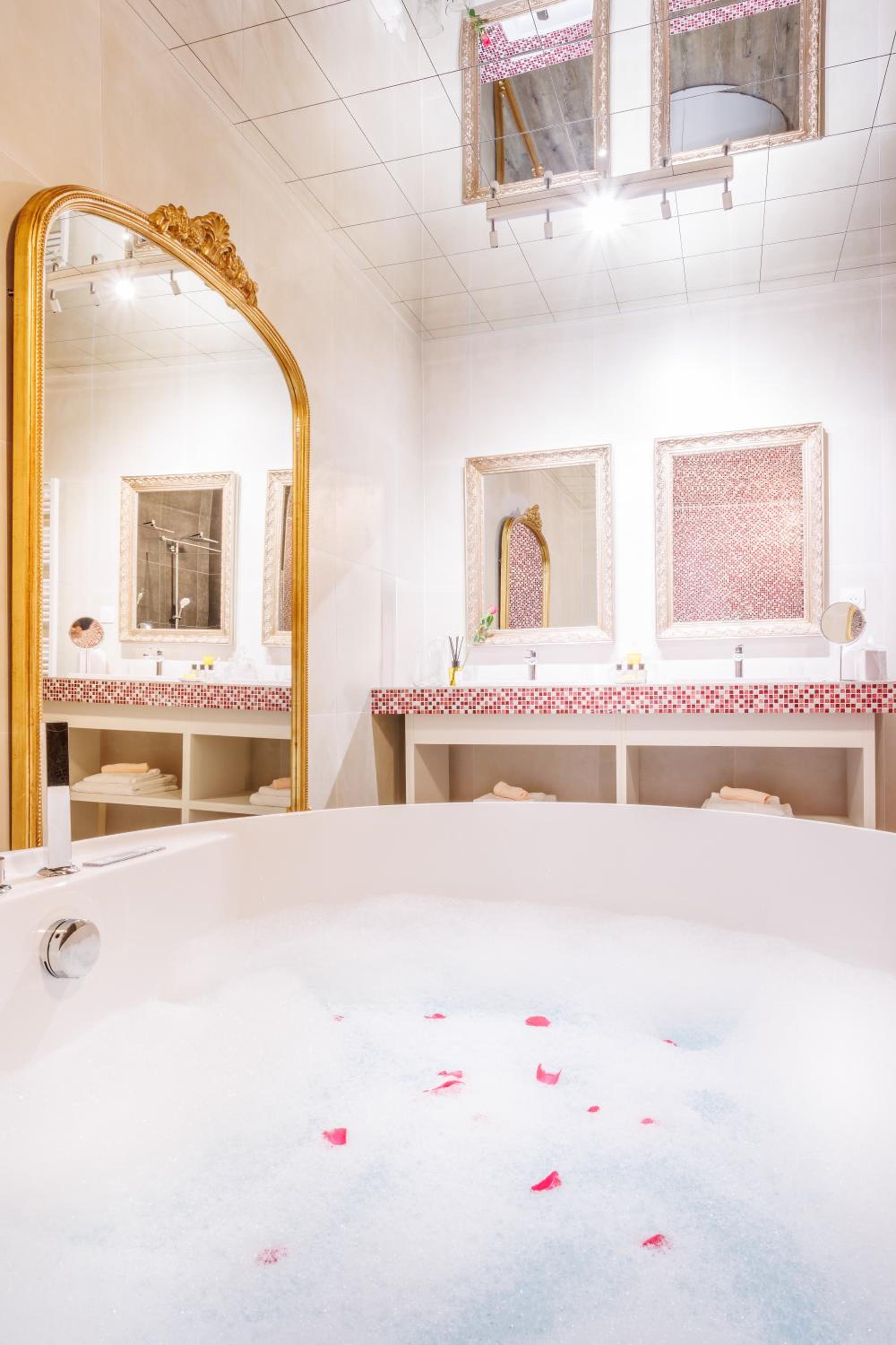 Suite Deluxe avec Baignoire Spa photo