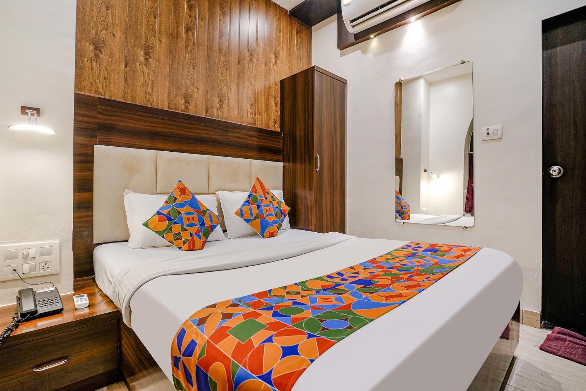 Deluxe Room - Photo 1
