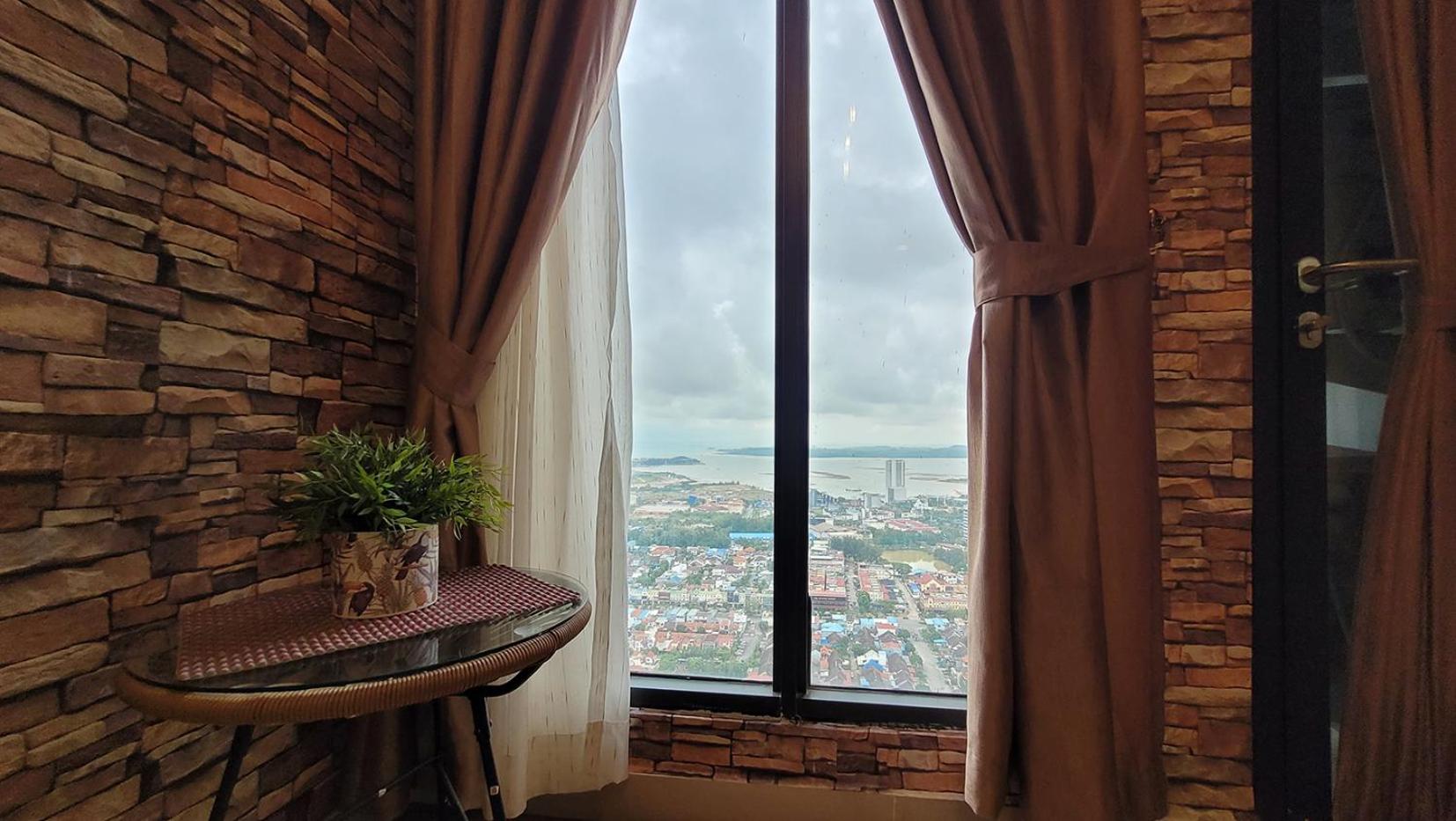 Apartment with Sea View - Photo 9