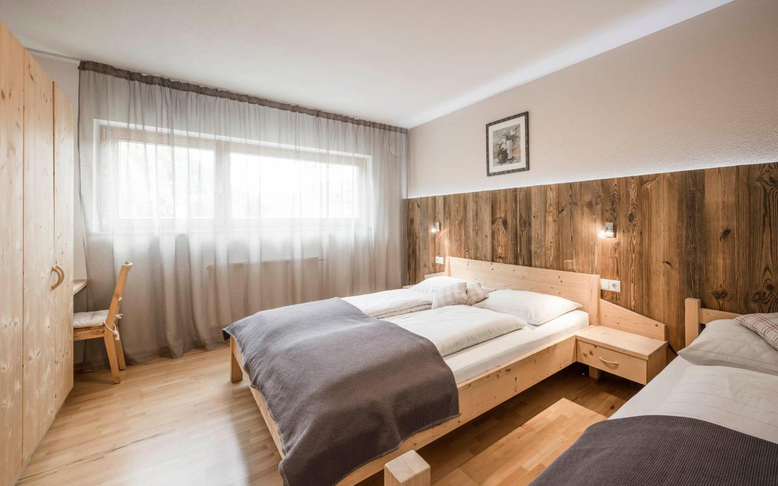 Superior One-Bedroom Apartment