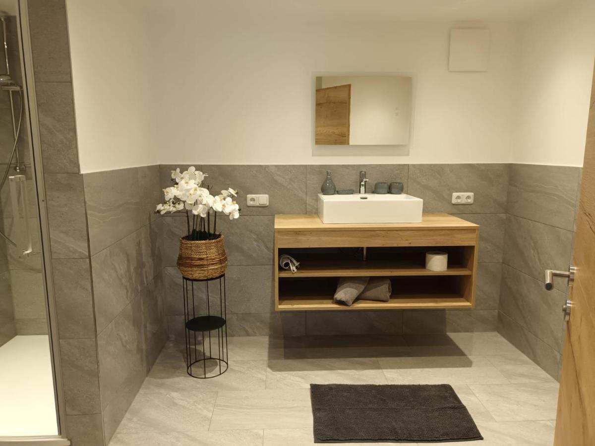 Twin Room with Extra Bed photo 1