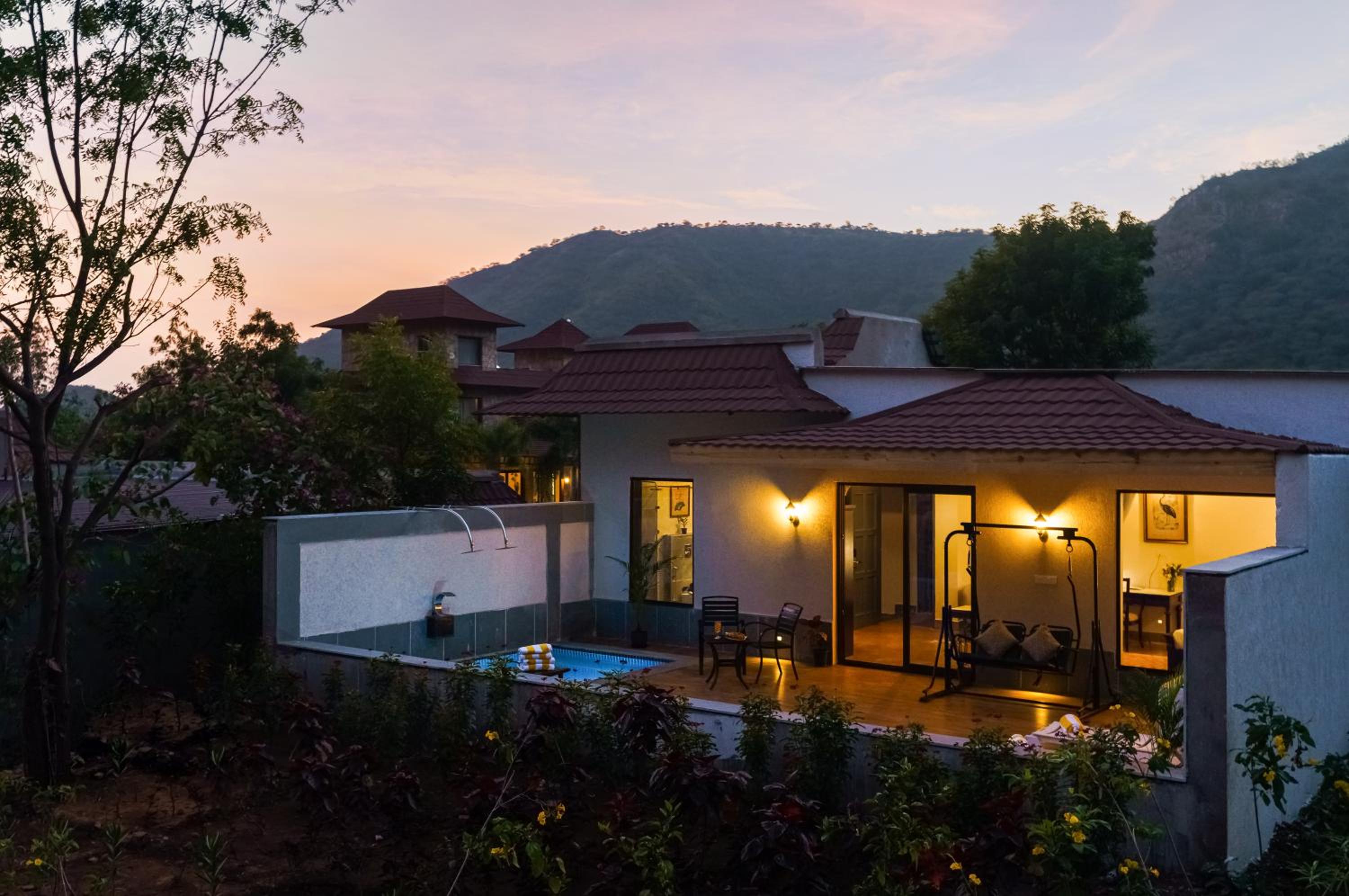 Hill View - Luxury Pool Villa With Jaccuzi photo 3