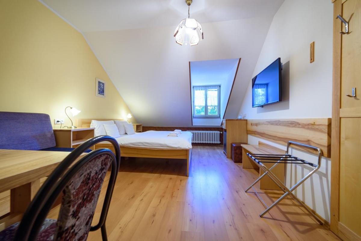 Triple Room photo 3