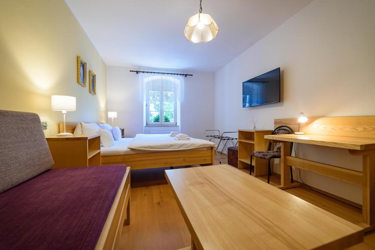 Triple Room with City View photo 3