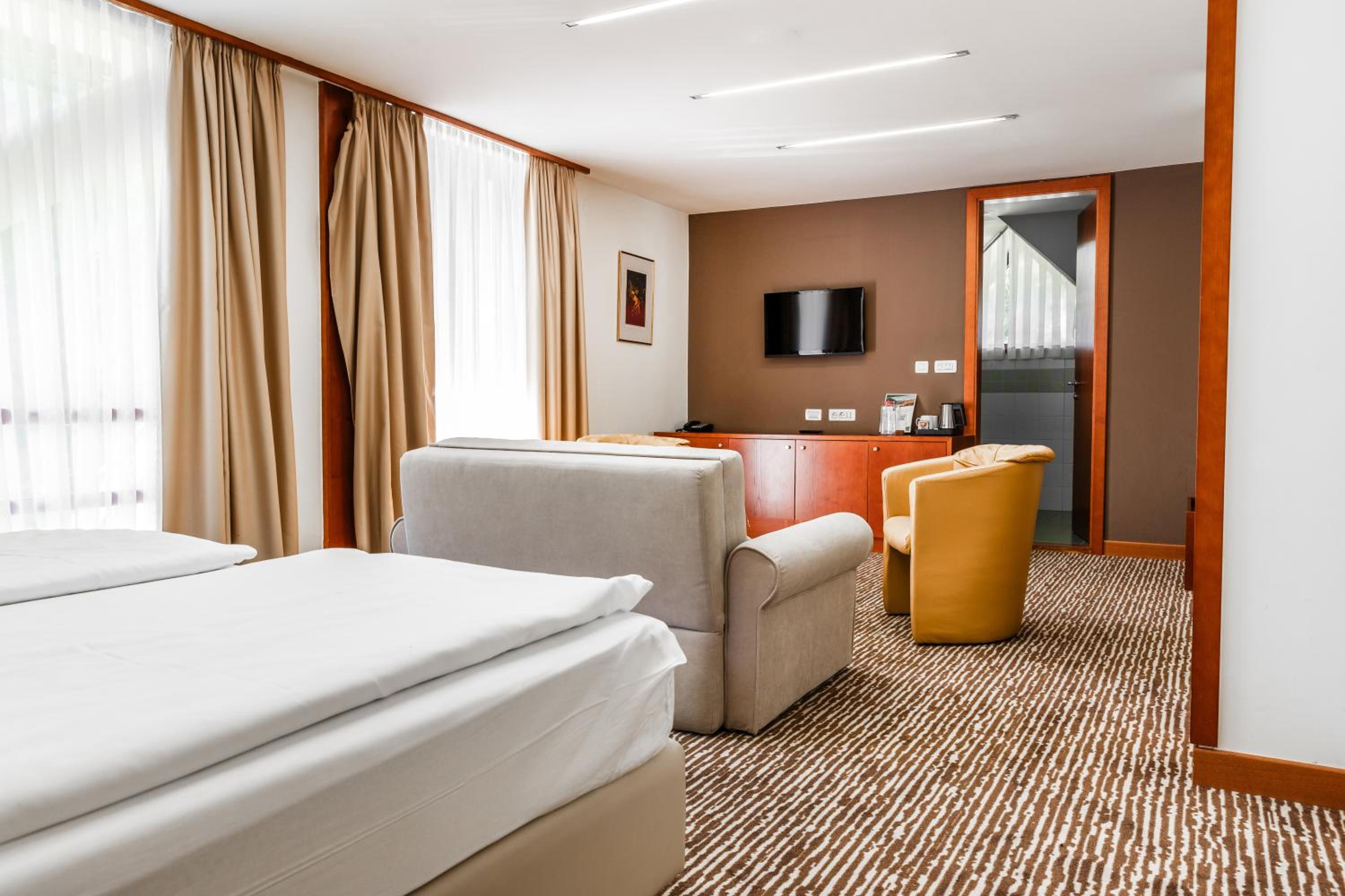 Standard Suite
