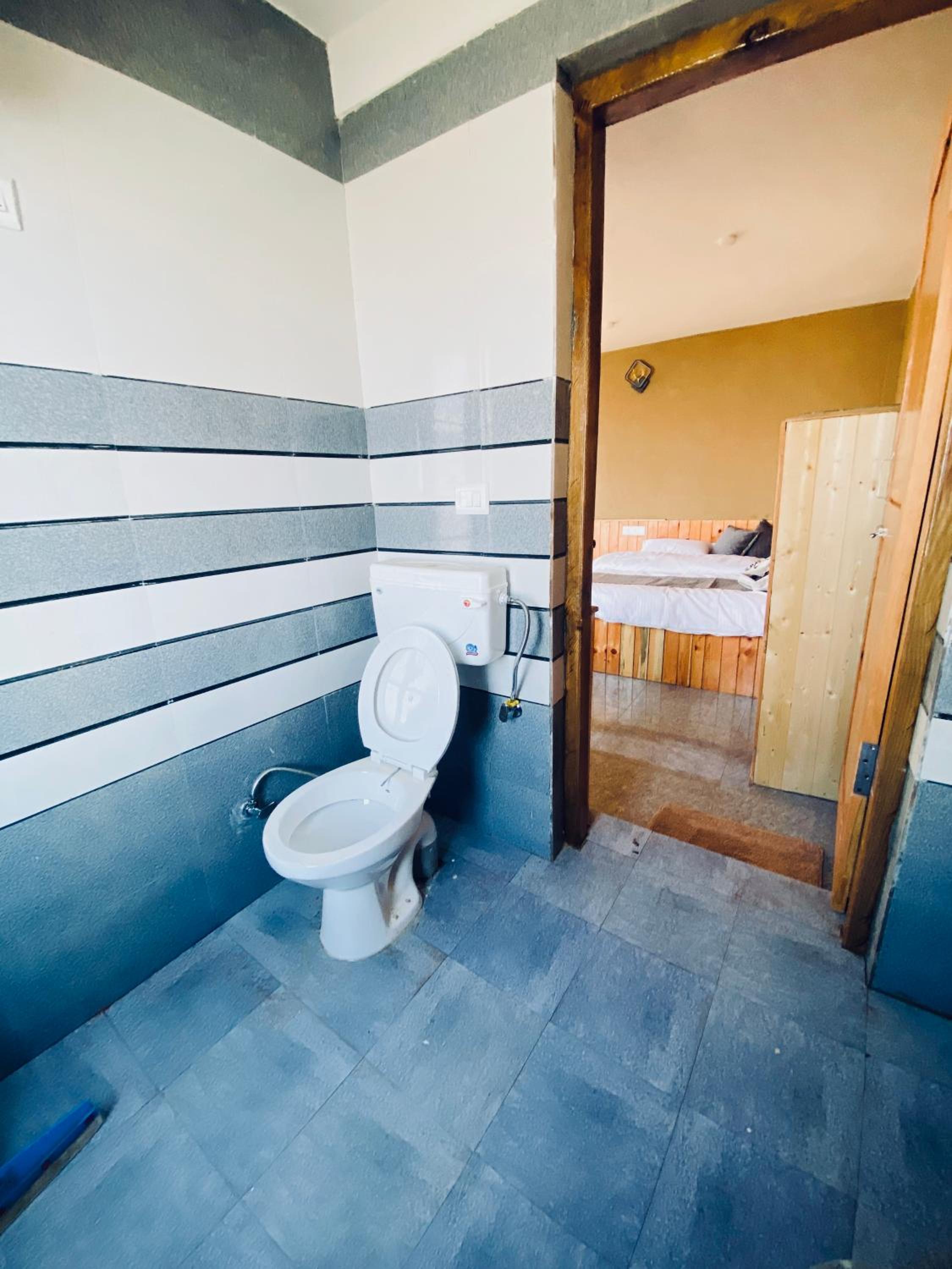 Deluxe Double Room With Balcony photo 2