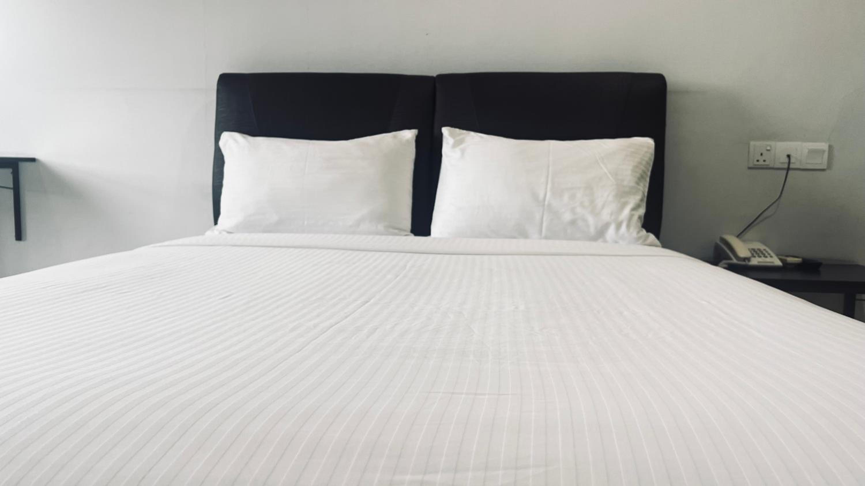 Standard Queen Room - Photo 4