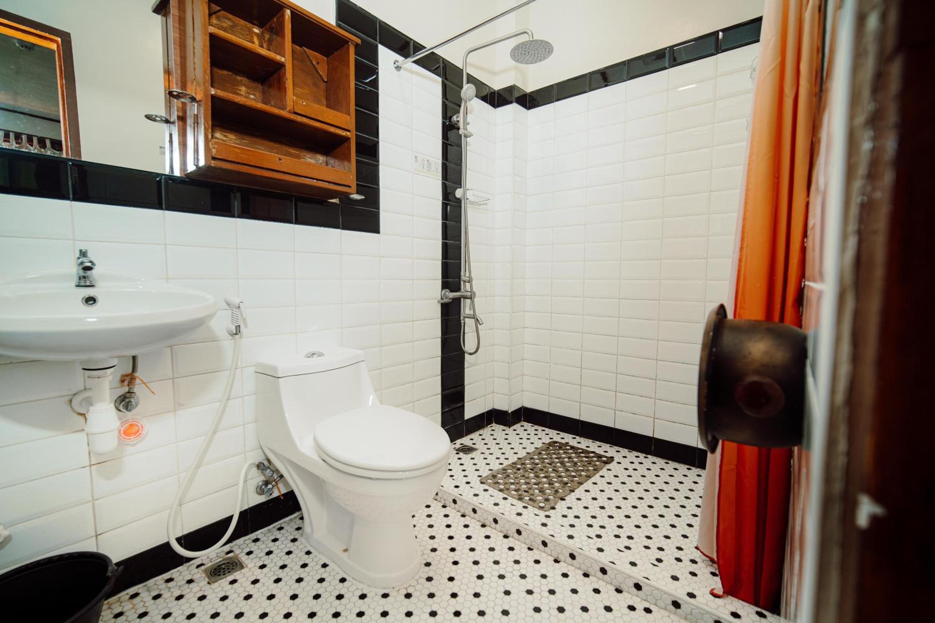 Queen Room - Photo 4