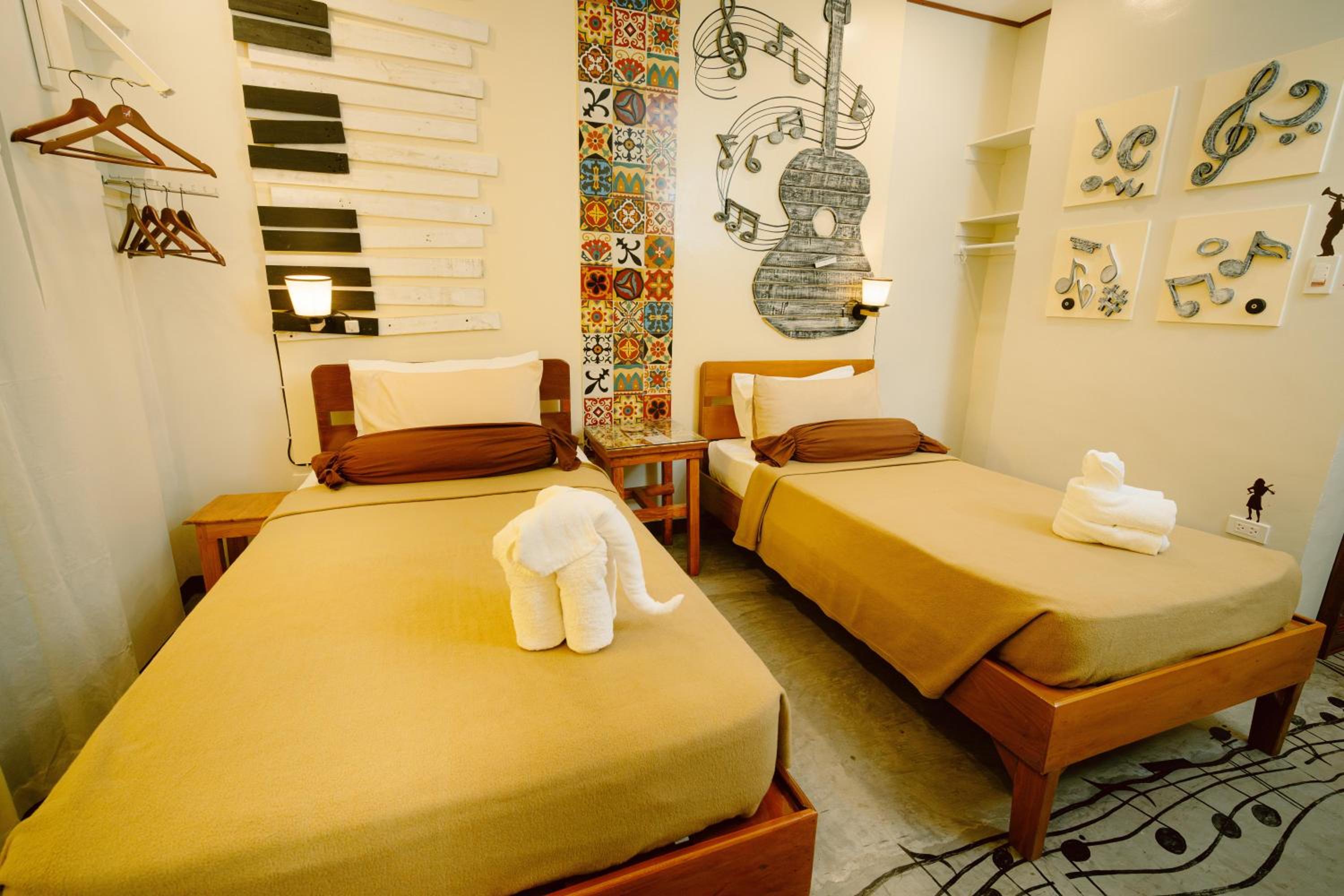 Twin Room - Photo 1