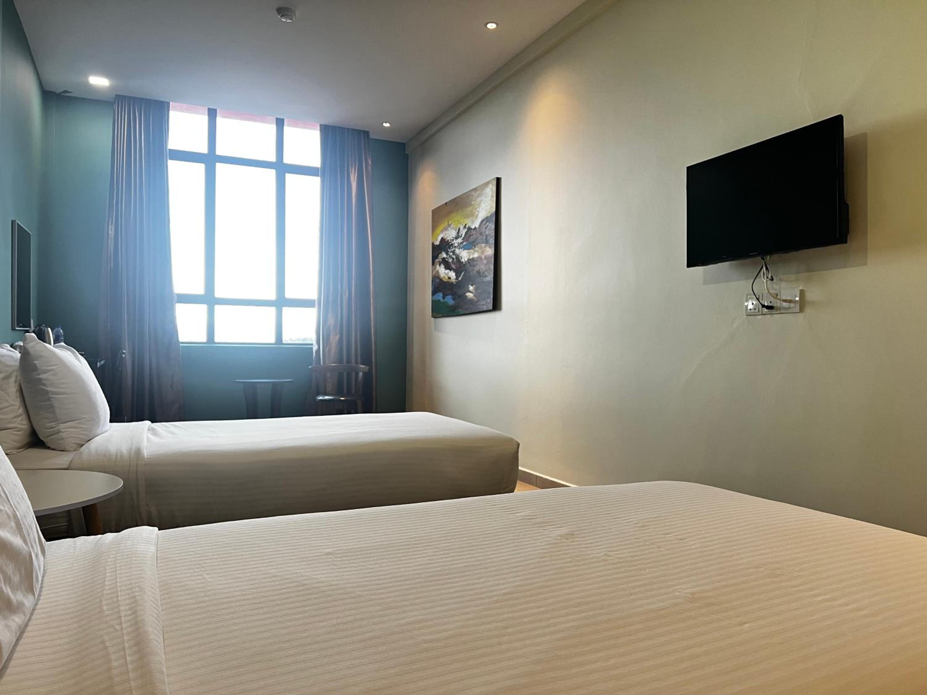 Deluxe Twin Room - Photo 7