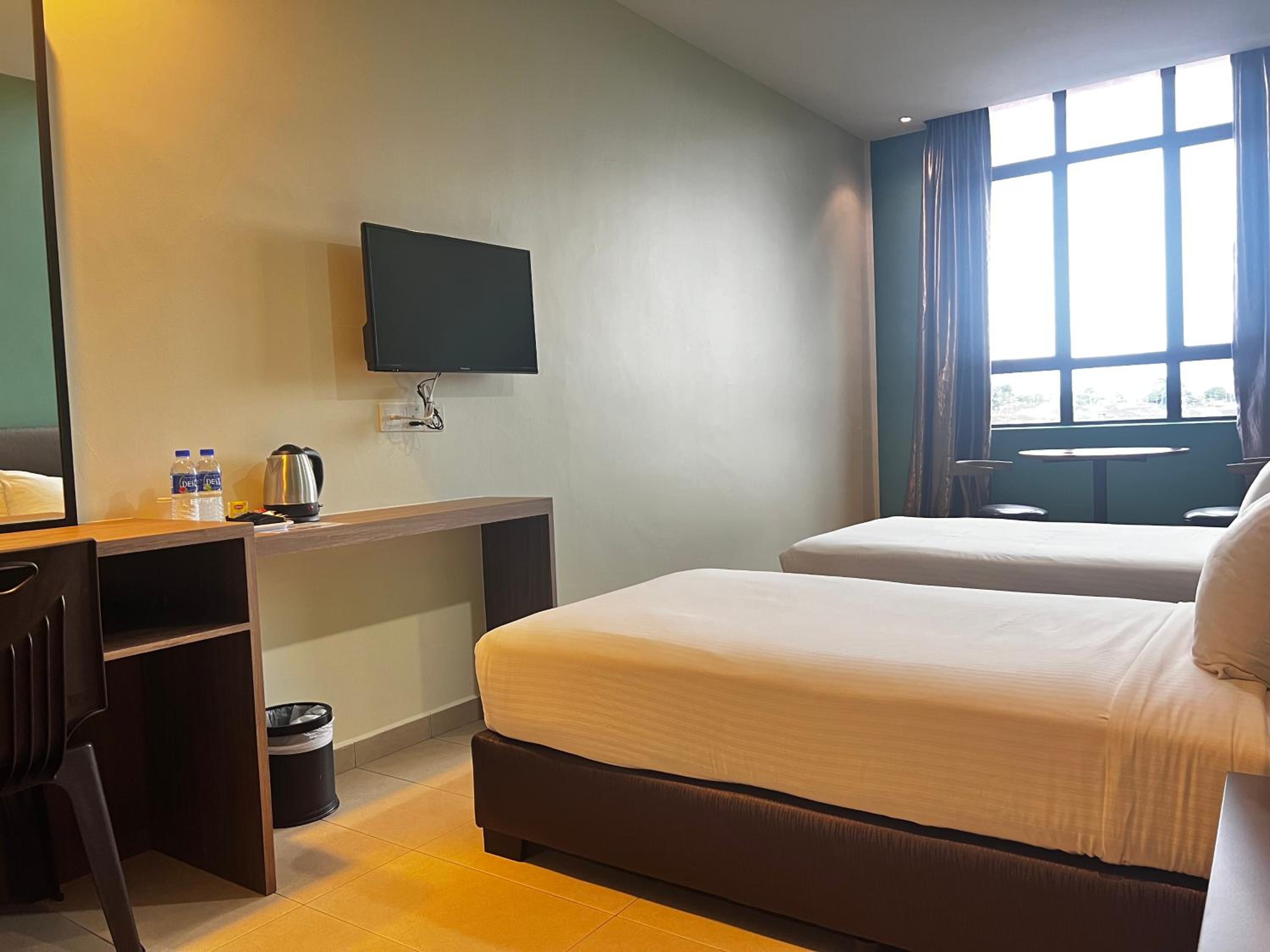 Deluxe Twin Room - Photo 14