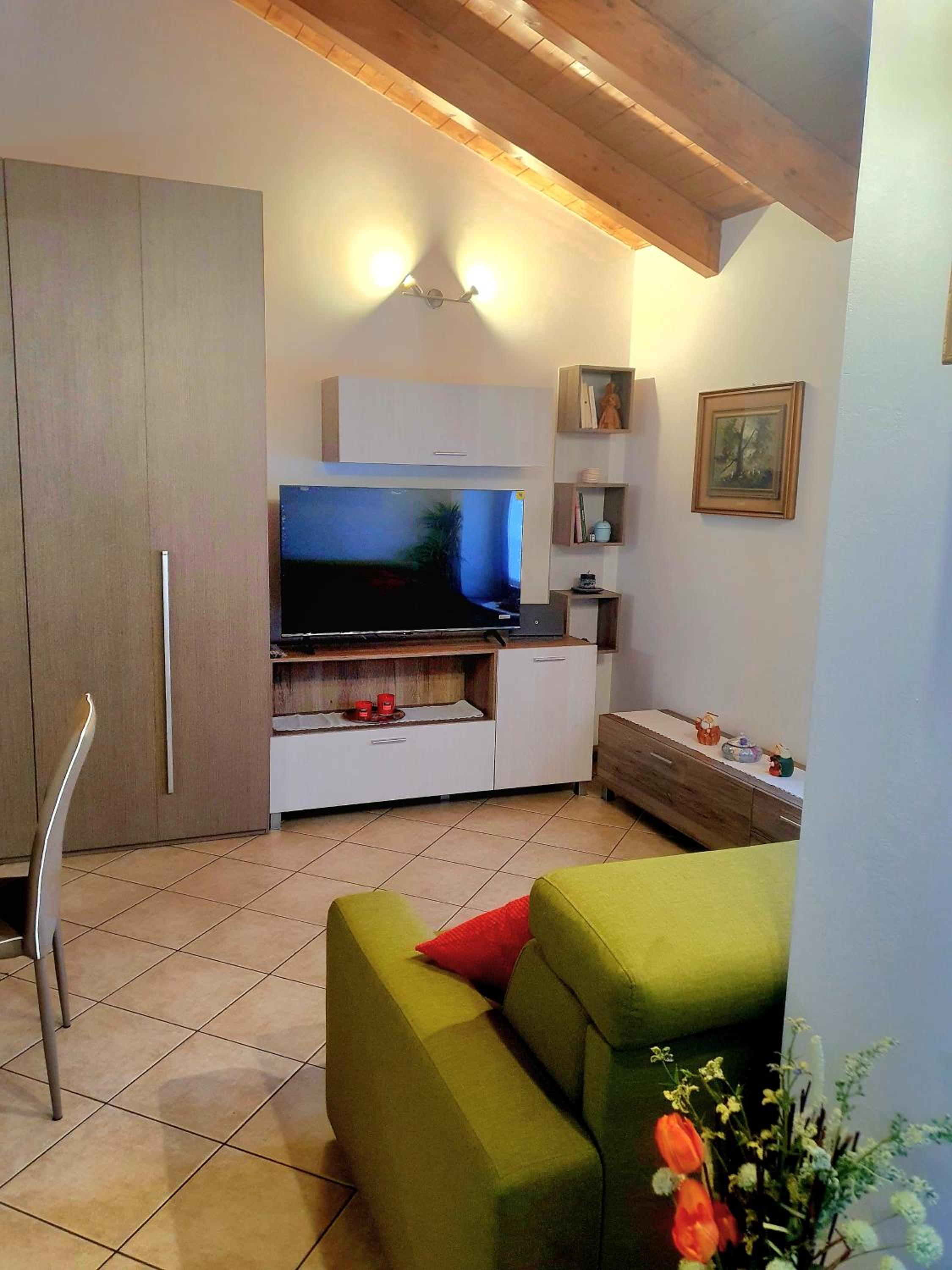 One-Bedroom House photo 1