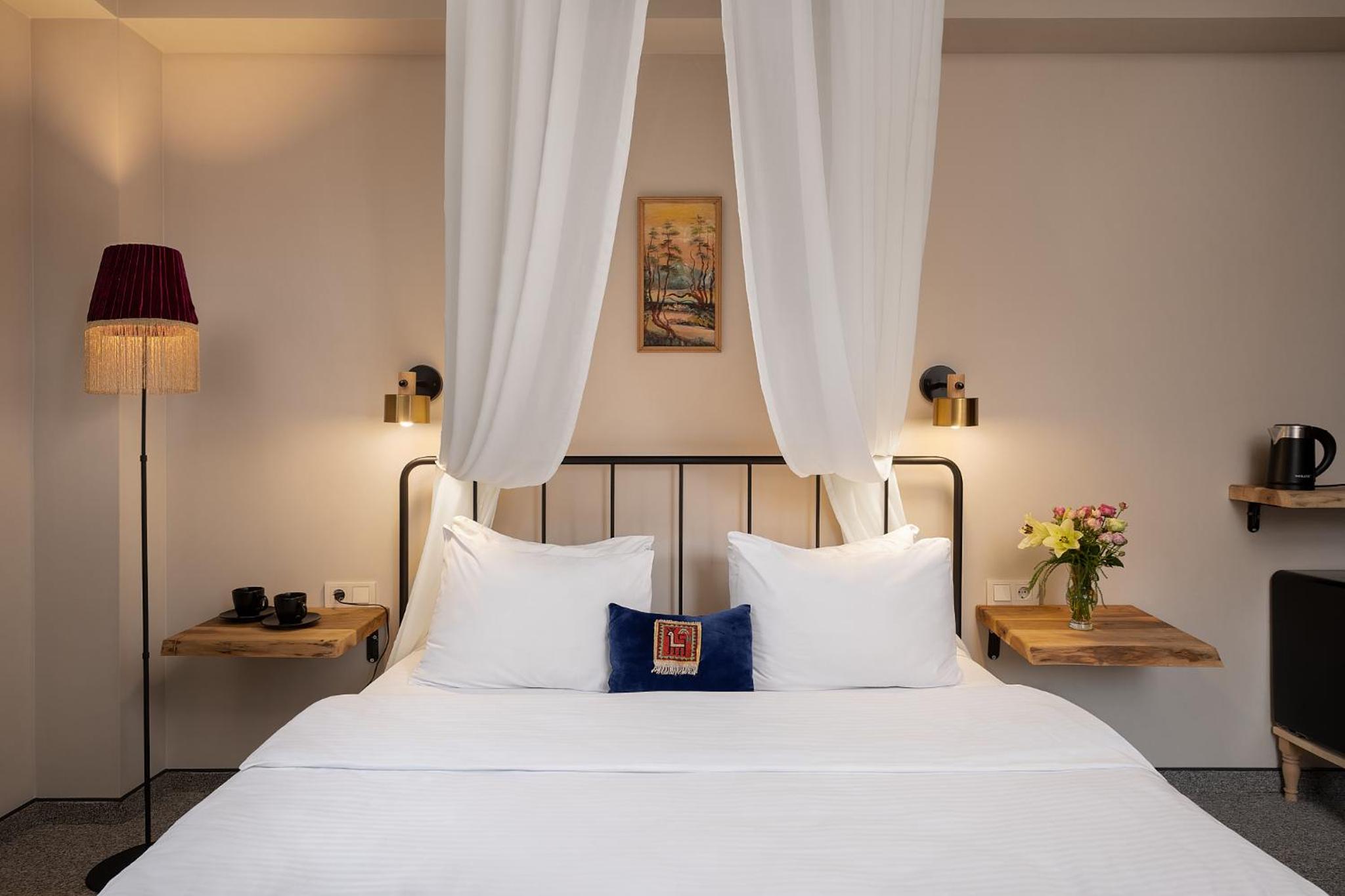 Double Room with Garden View - Photo 2
