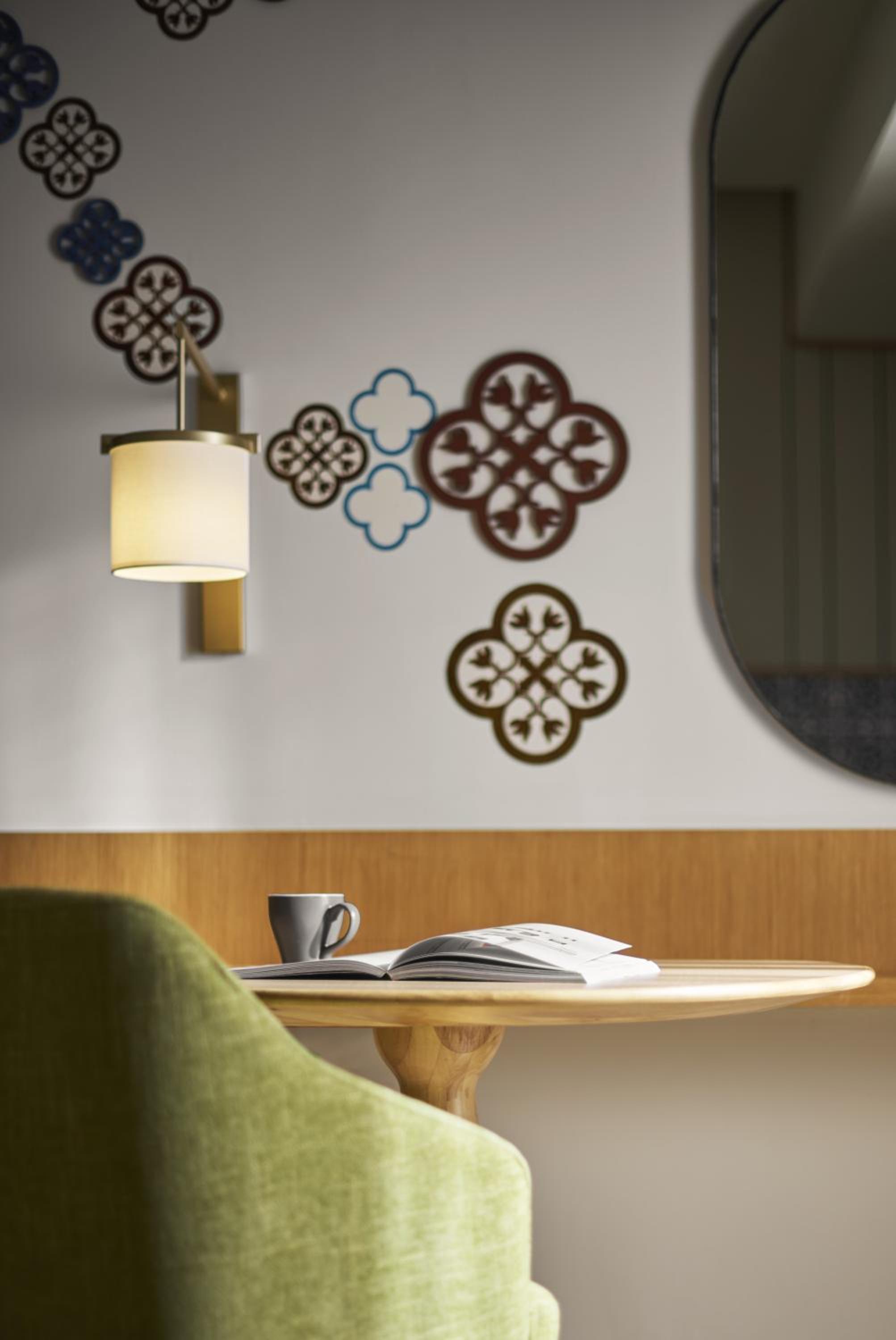 Deluxe Two Queen Room - Photo 4