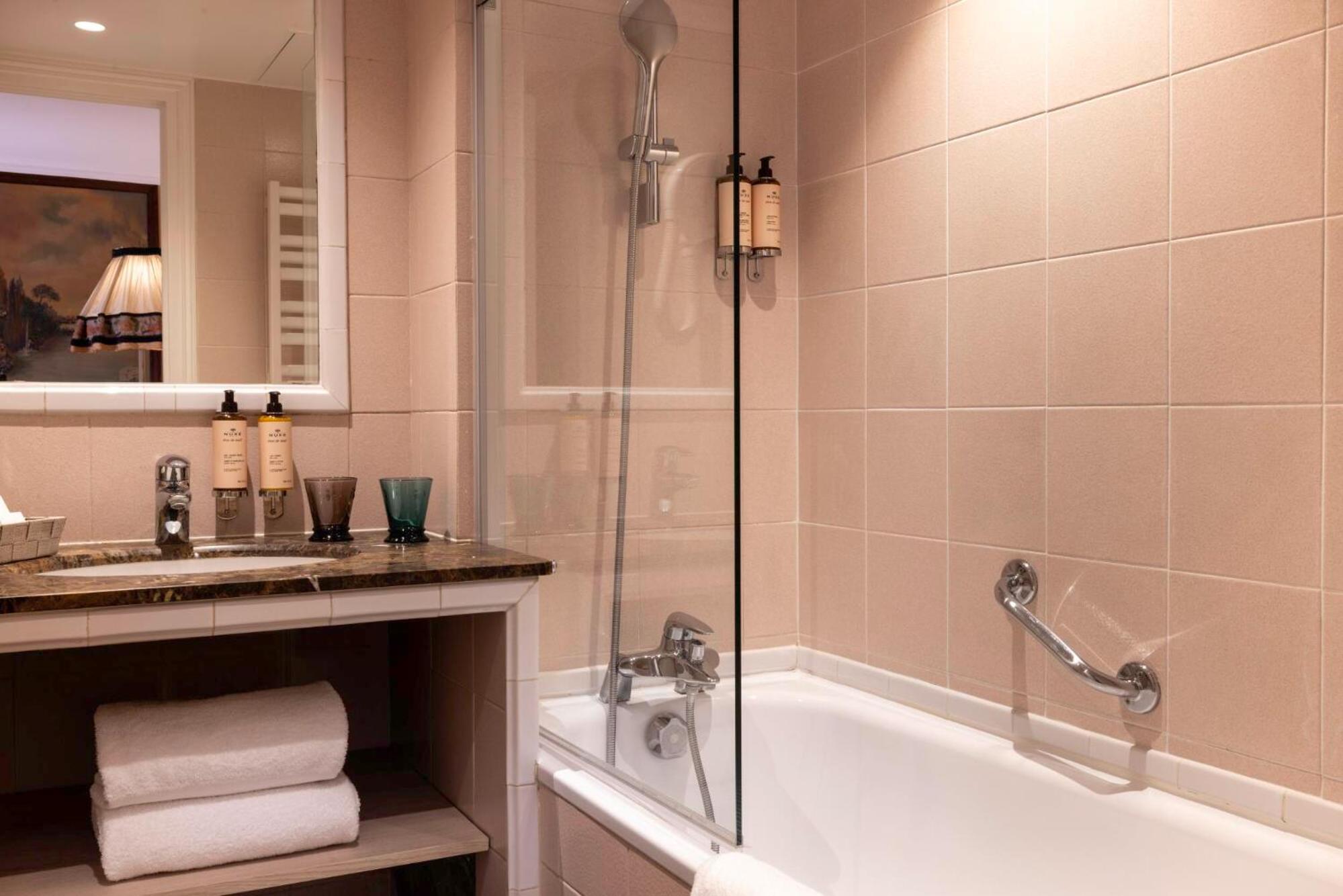 Junior Suite thumbnail 6
