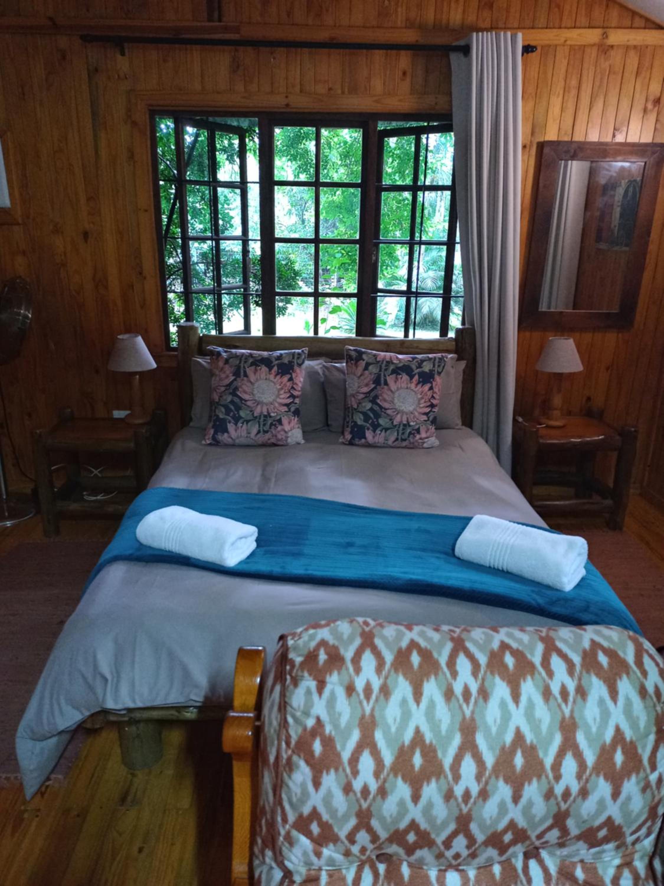 Family Room with Private Bathroom - Photo 7