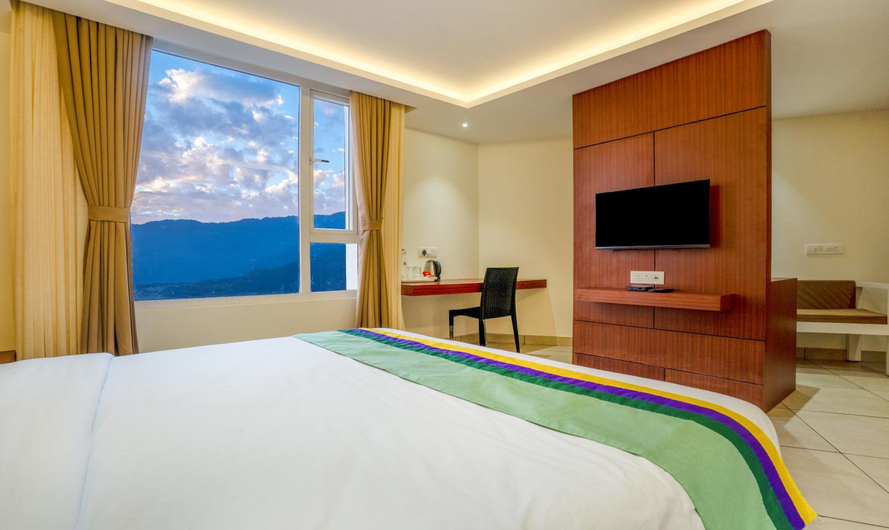 Deluxe Double Room photo 2