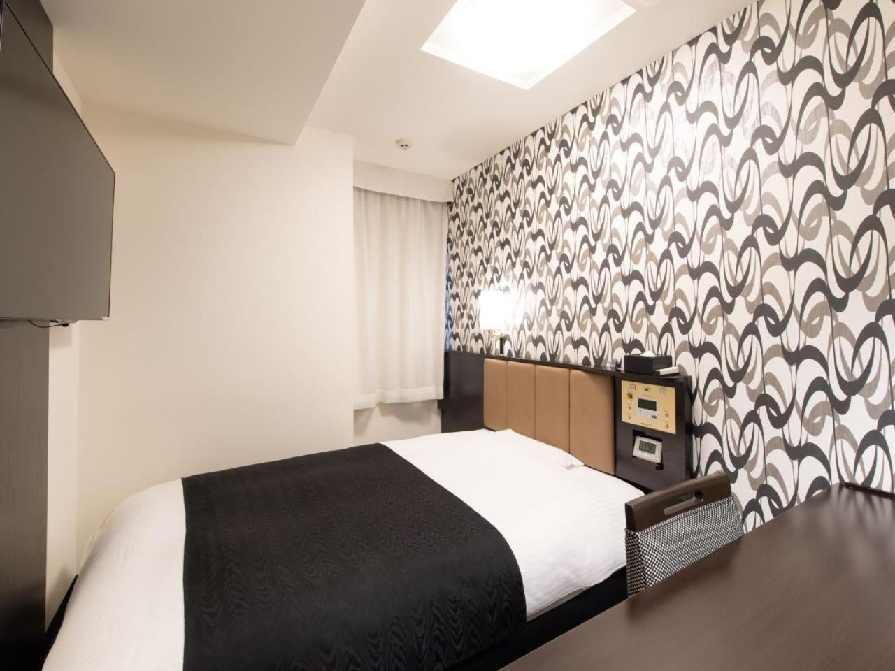 Single Room - Smoking photo 2
