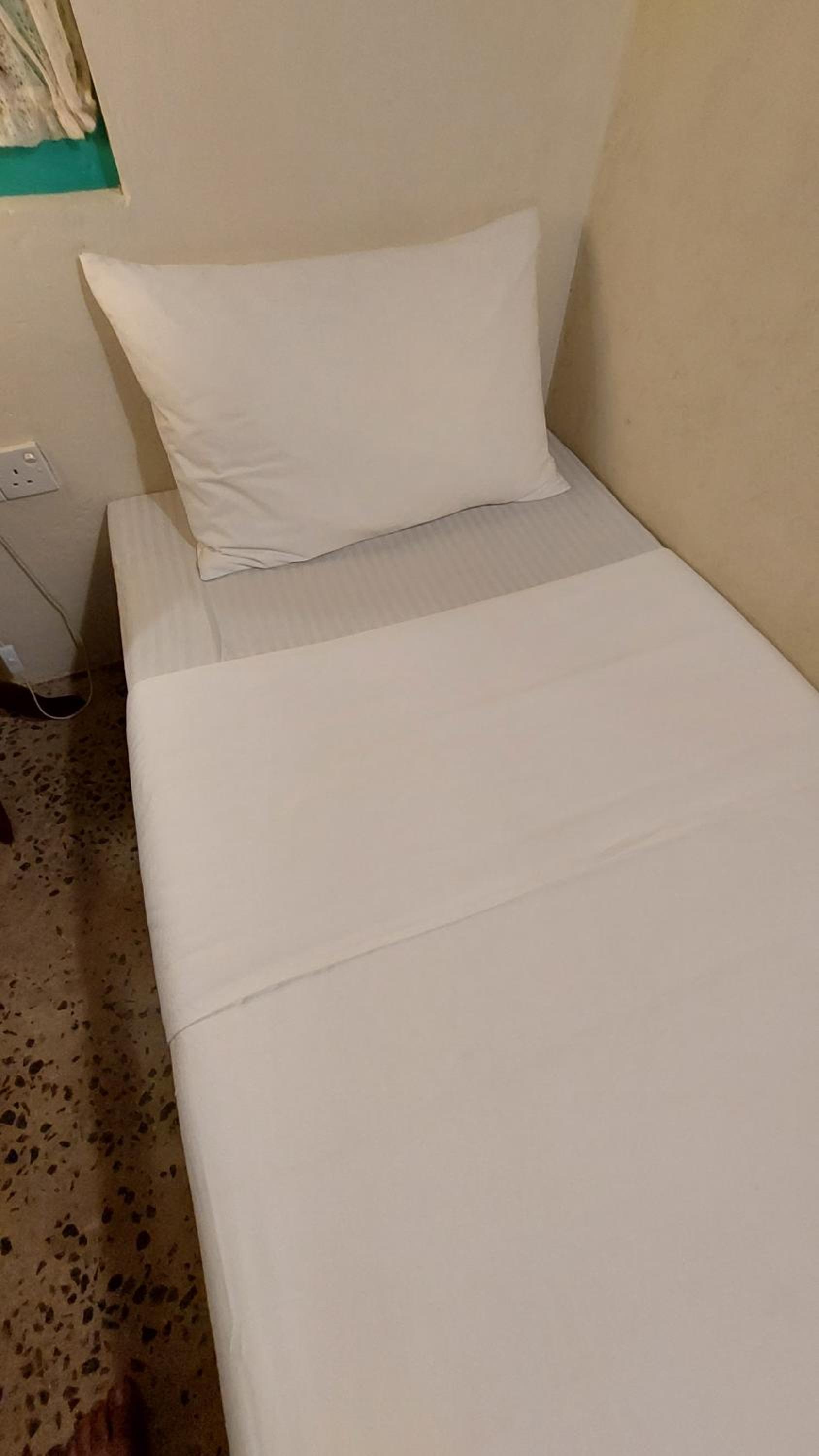 Triple Room with Private Bathroom - Photo 62
