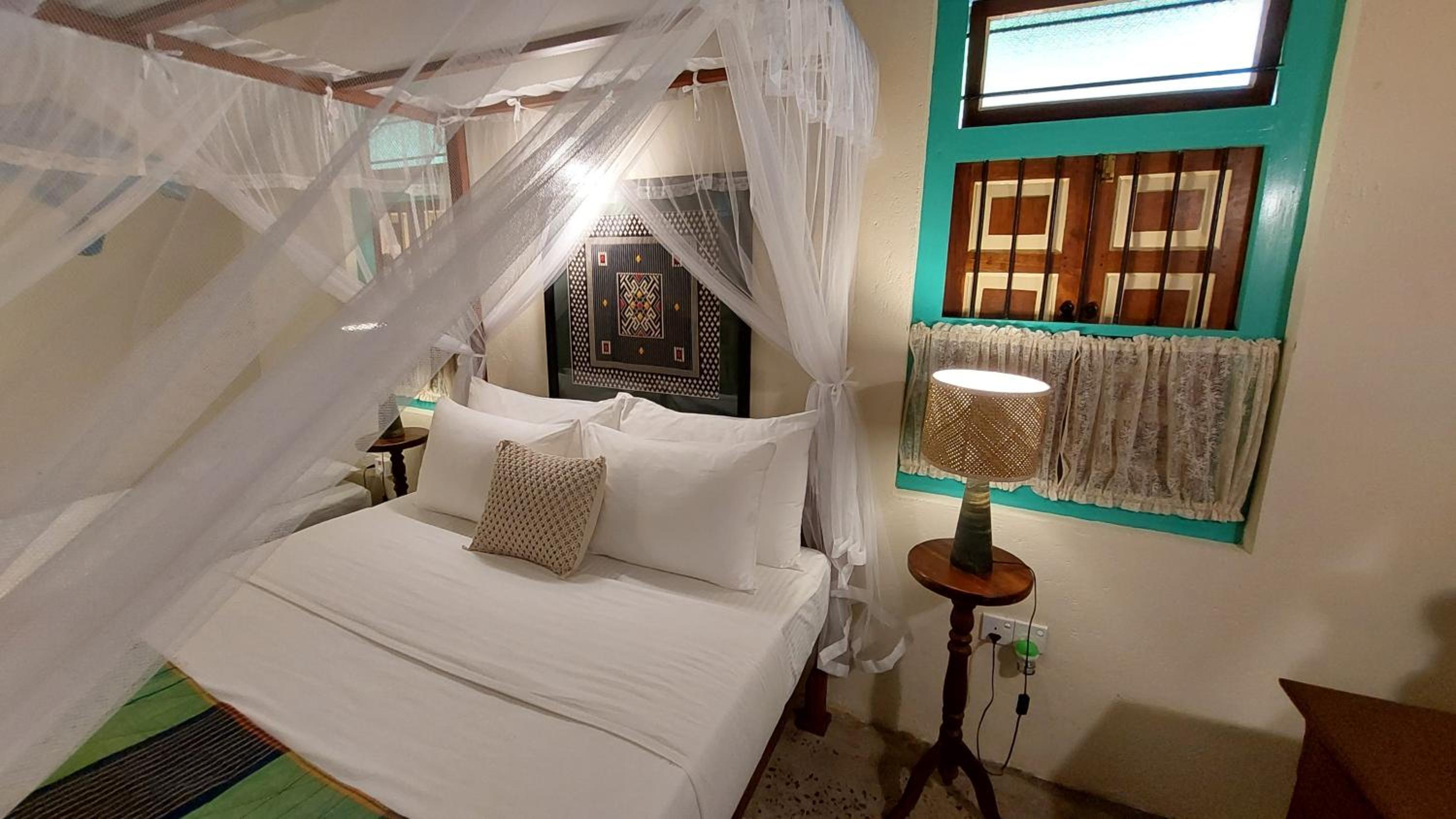 Triple Room with Private Bathroom - Photo 65