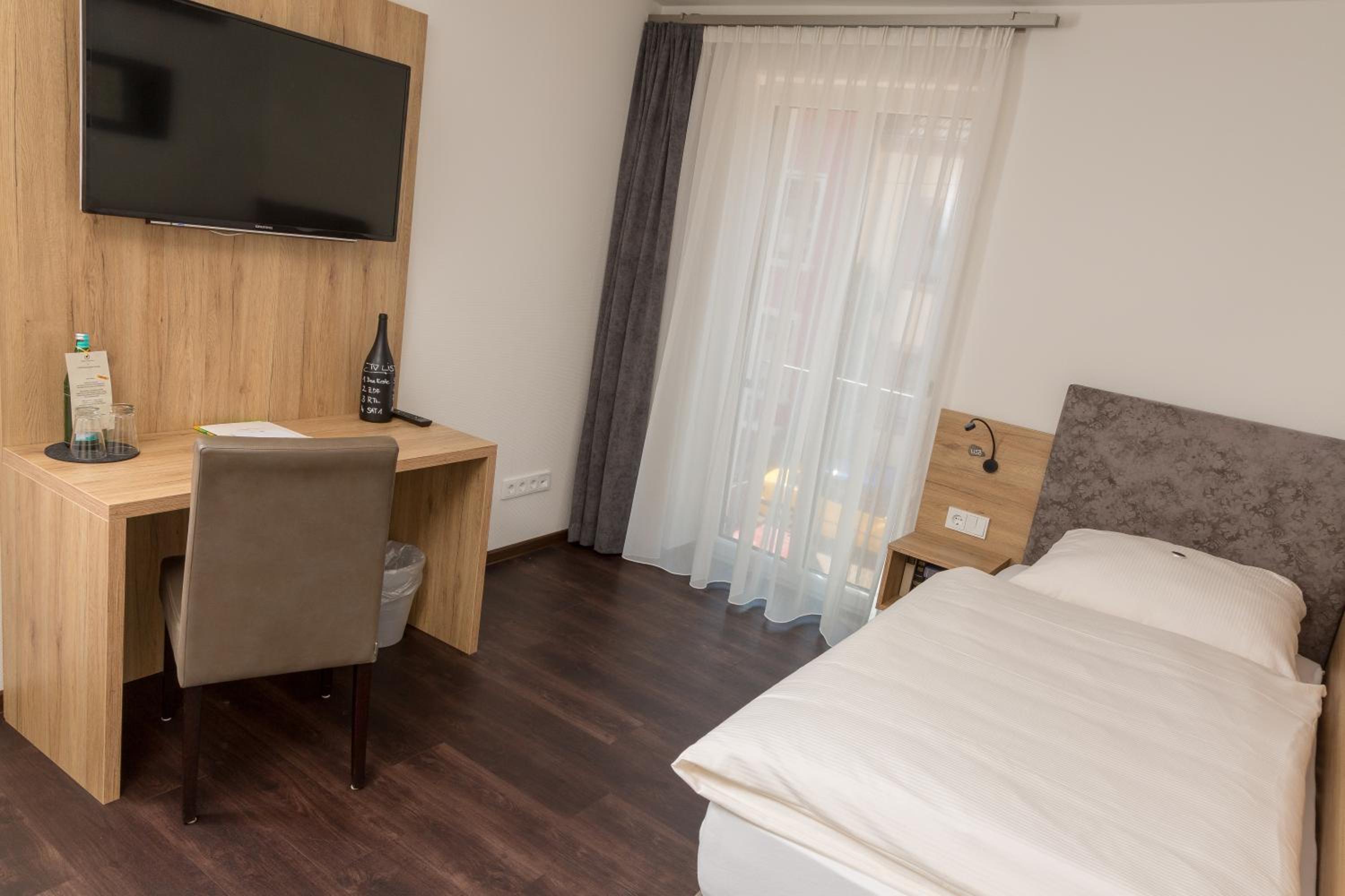 Single Room photo 2