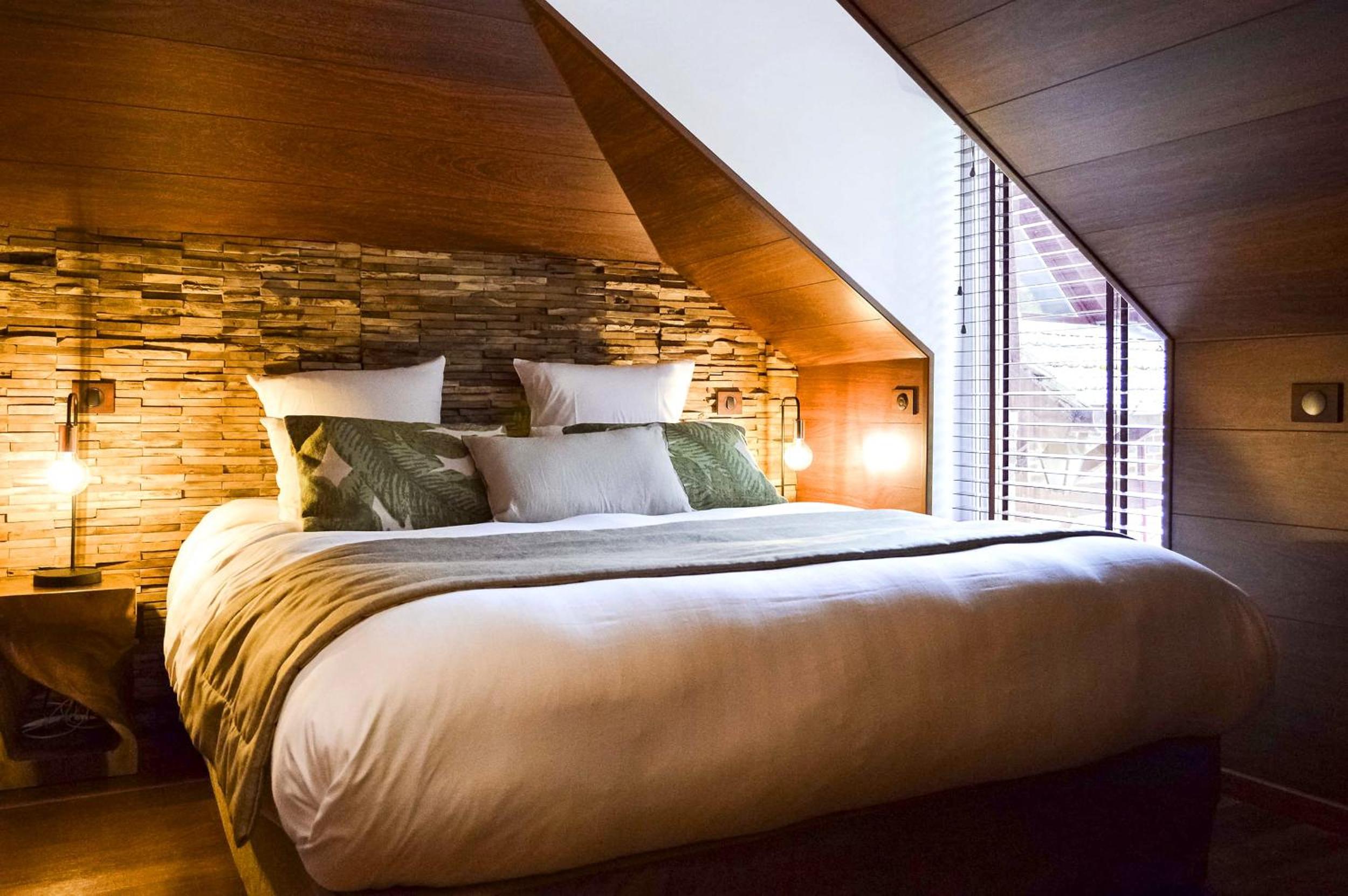Suite with Hot Tub