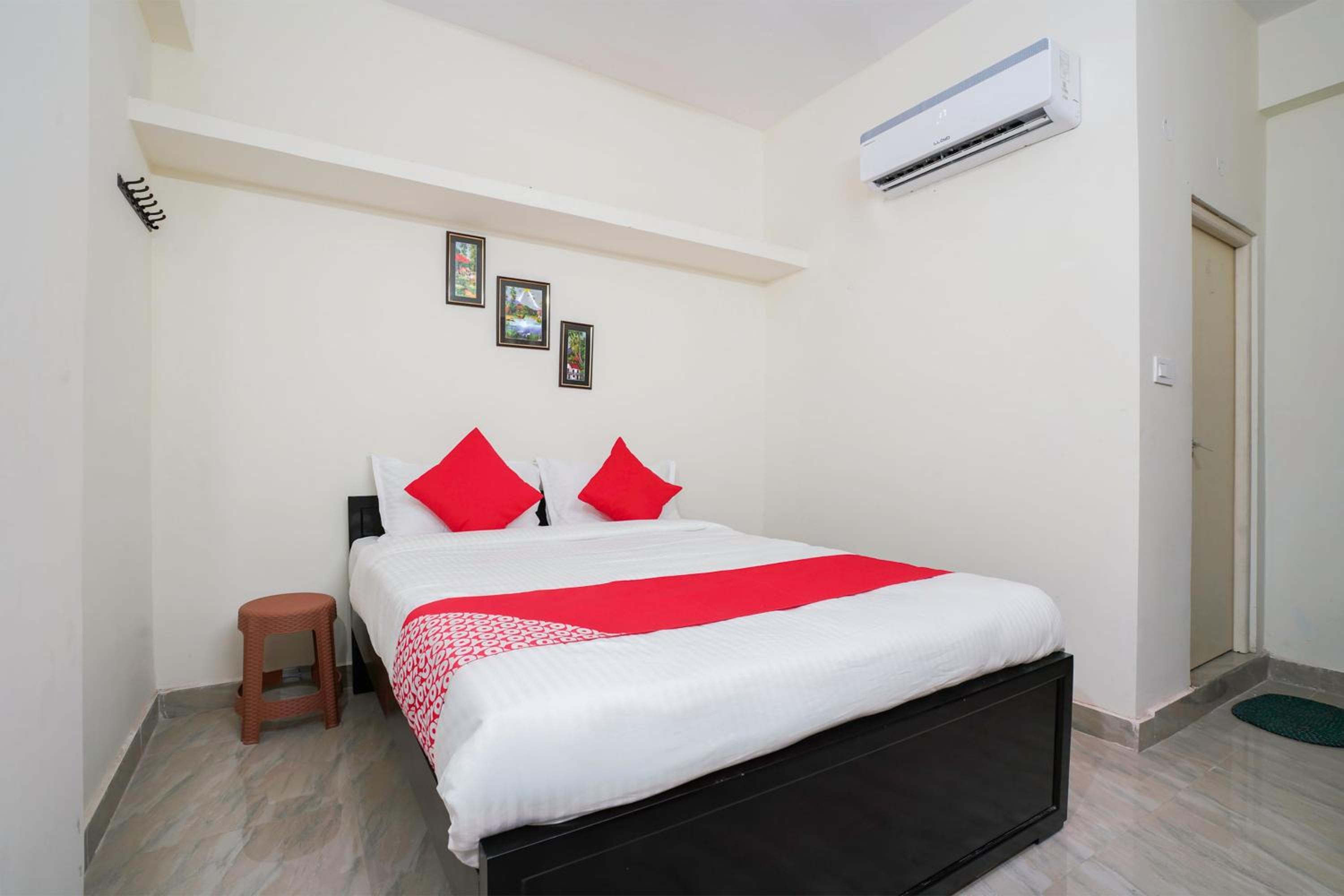 Standard Double Room photo 3