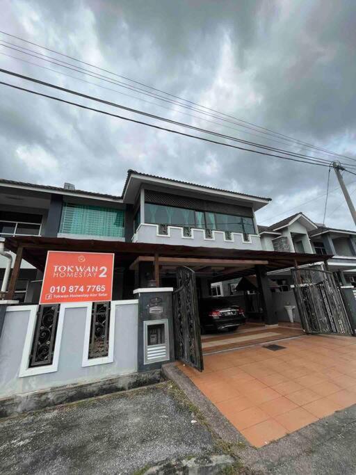 Four-Bedroom House photo 3