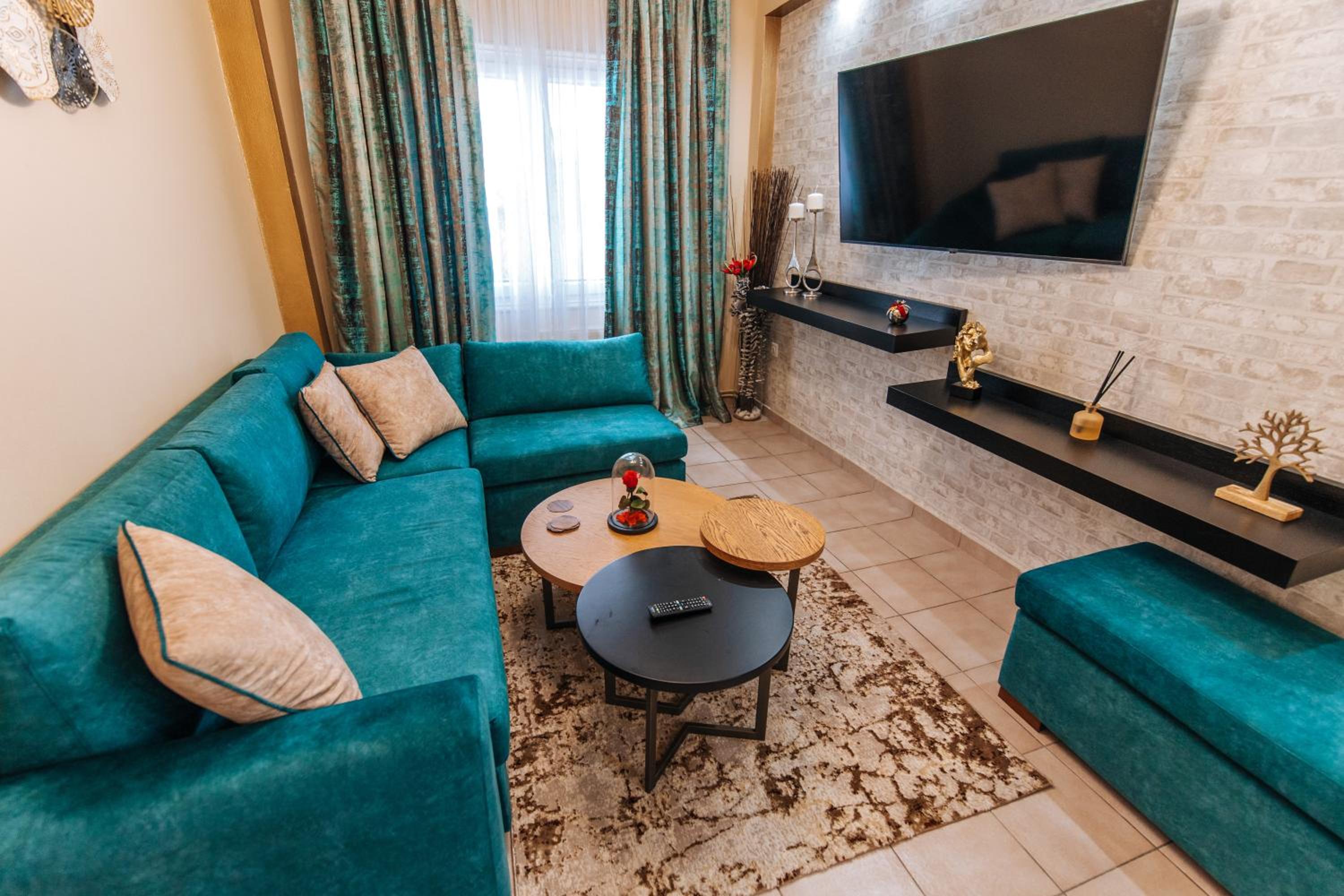 One-Bedroom Apartment