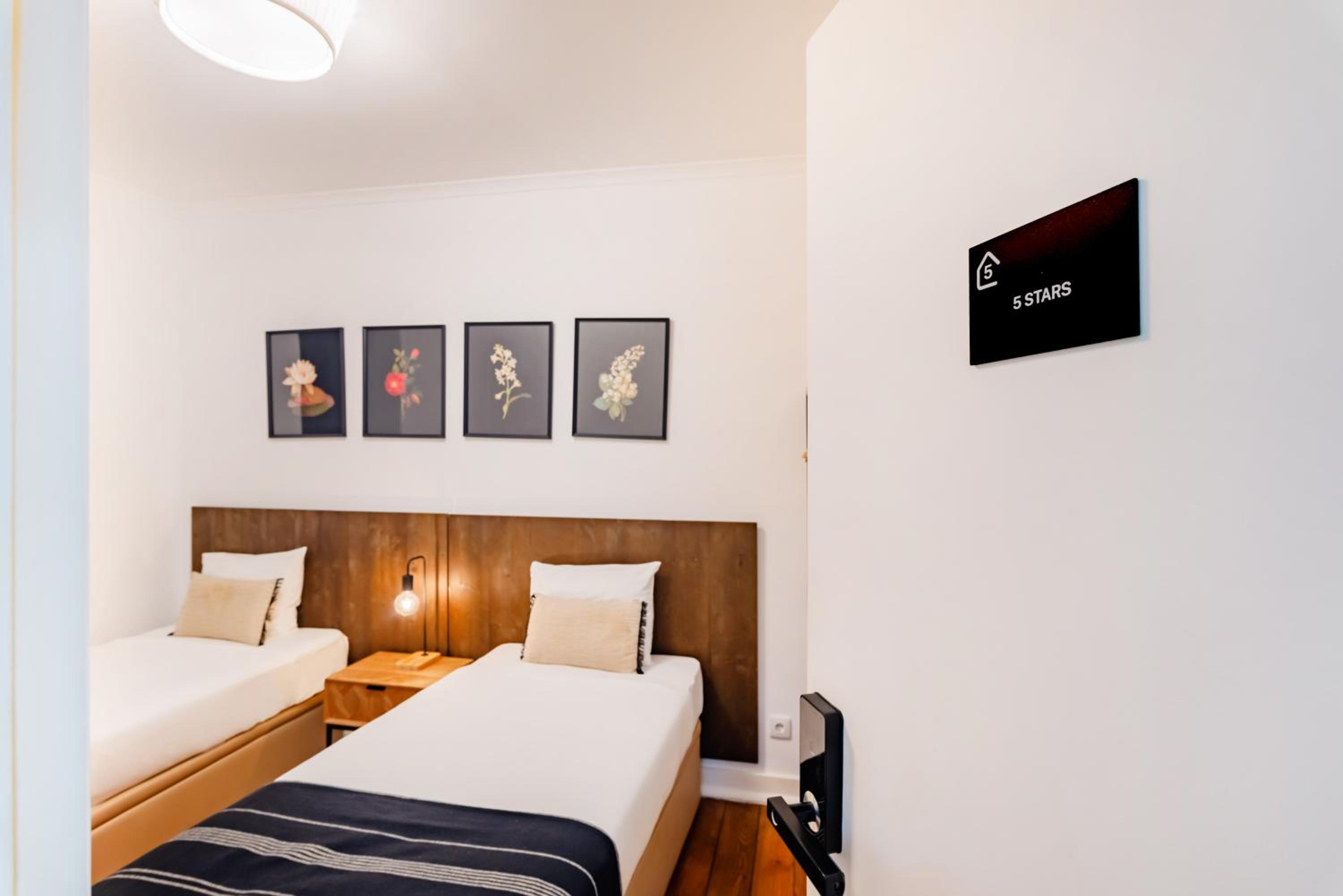 Twin Room with Shared Bathroom