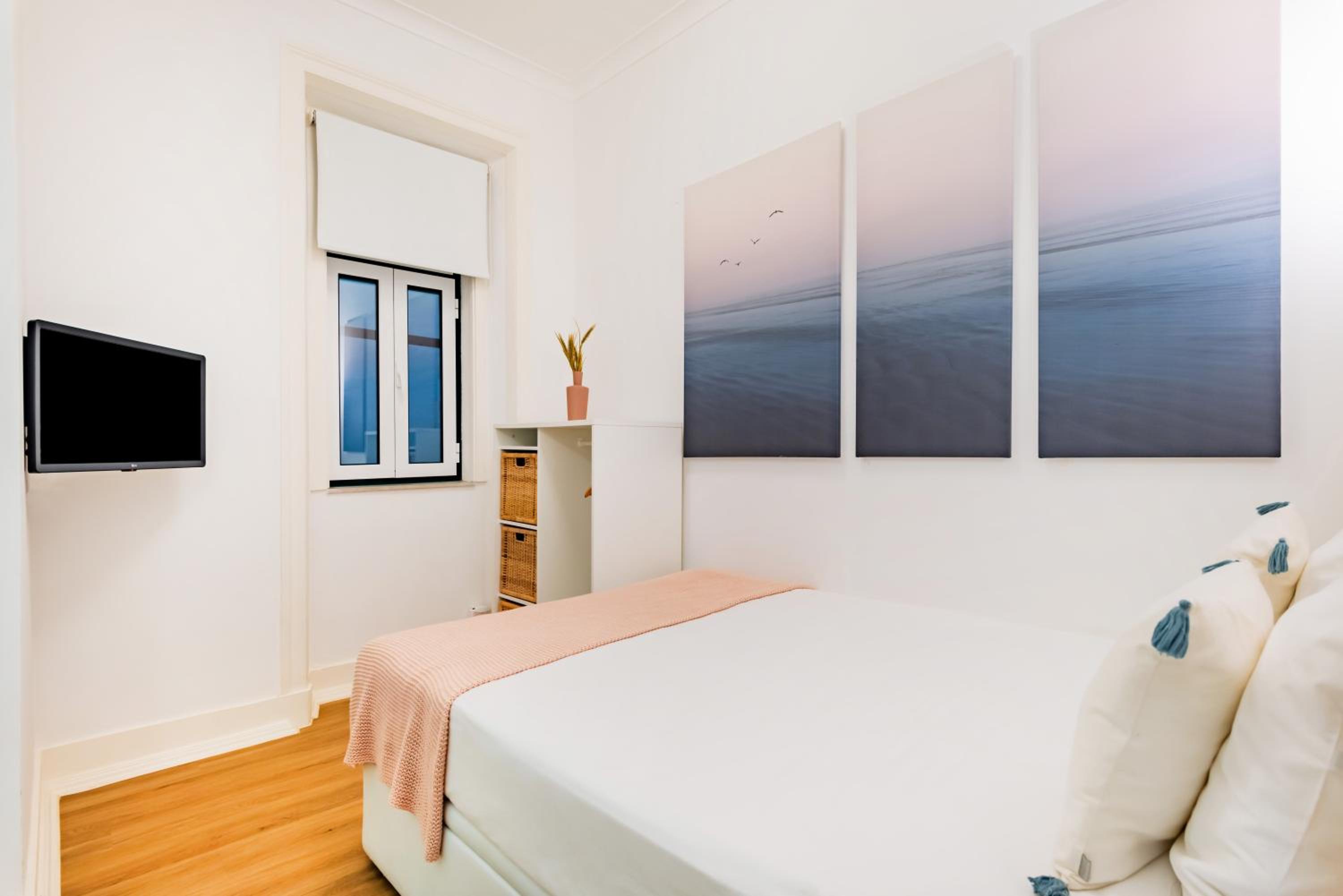 Standard Suite - Photo 1