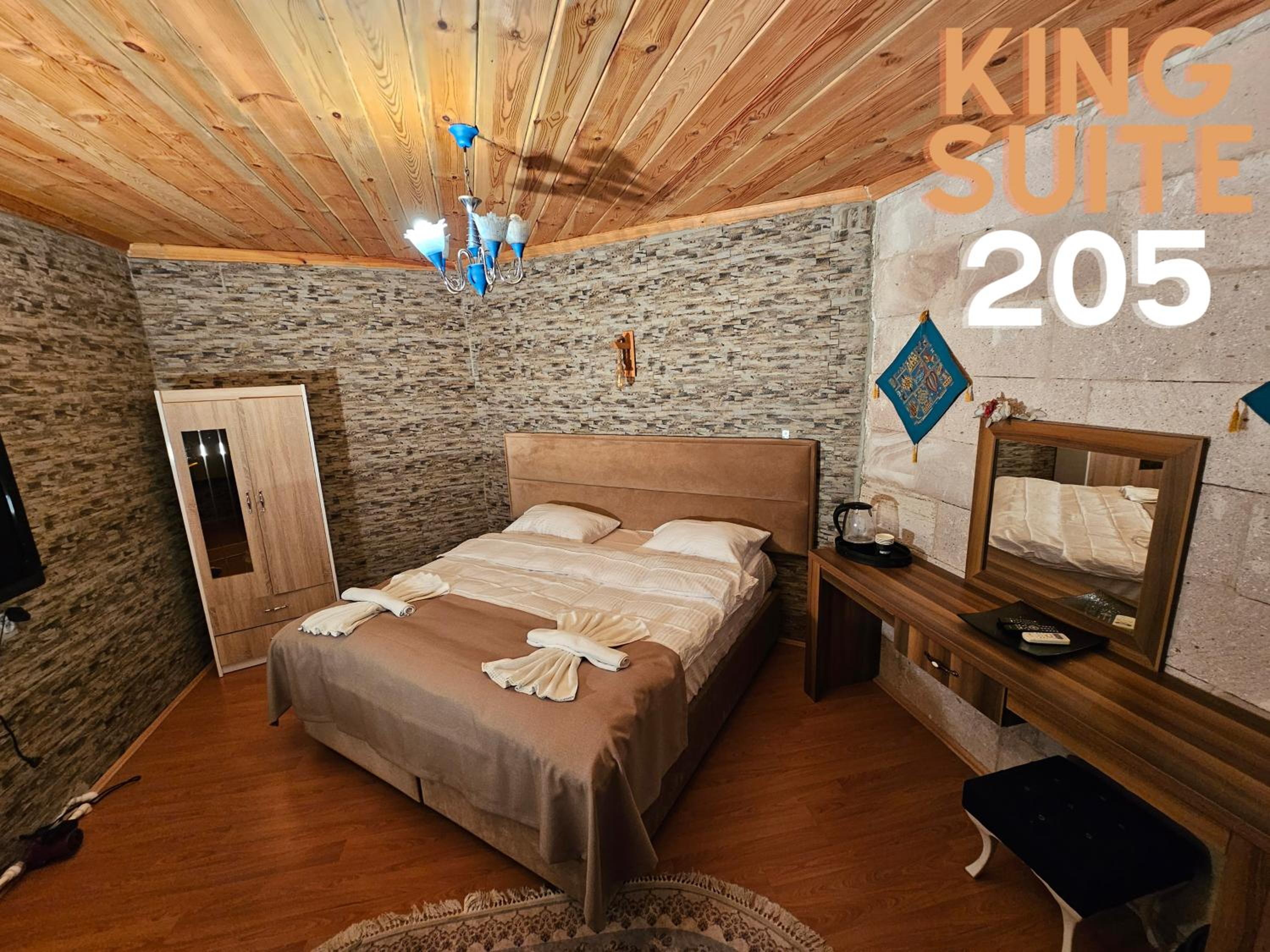 King Suite photo 2