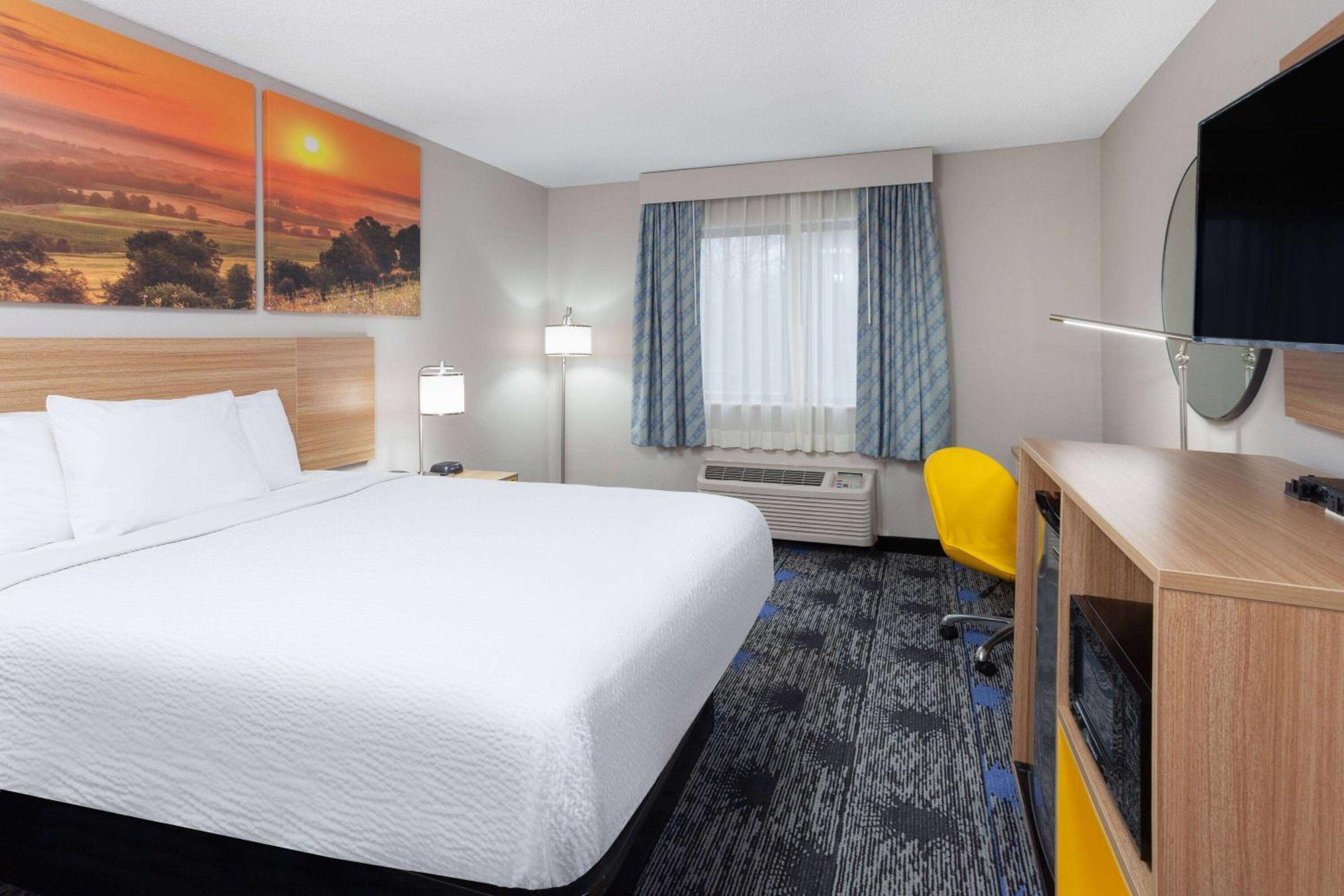 Queen Room - Disability Access- Non-Smoking - Photo 1