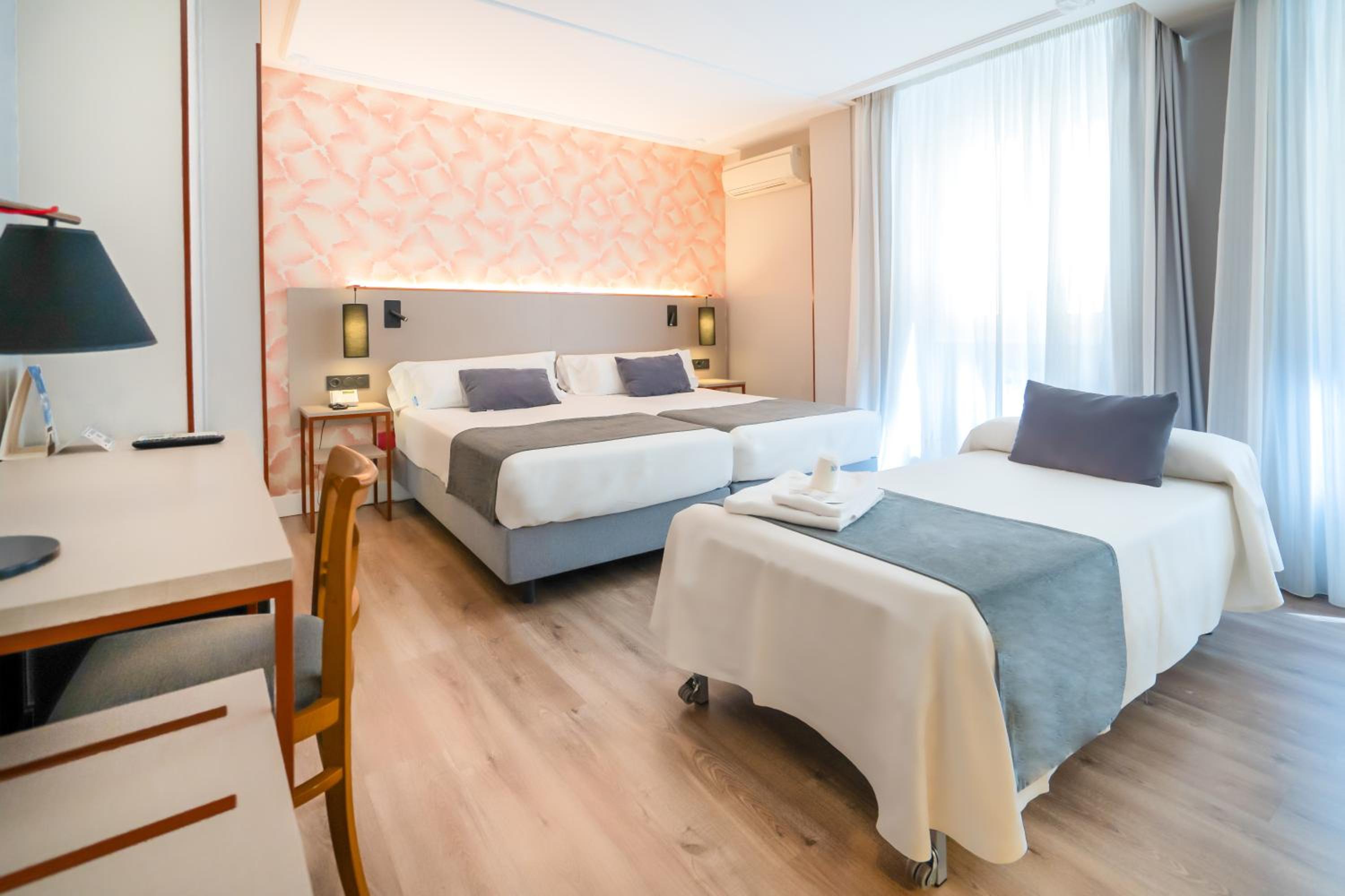 Triple Room - Photo 1
