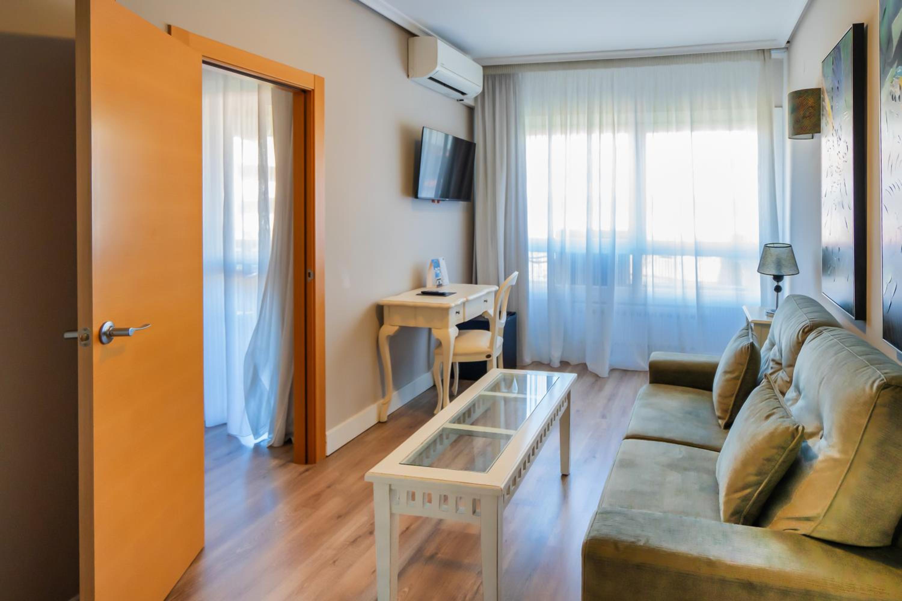 Junior Suite - Photo 1