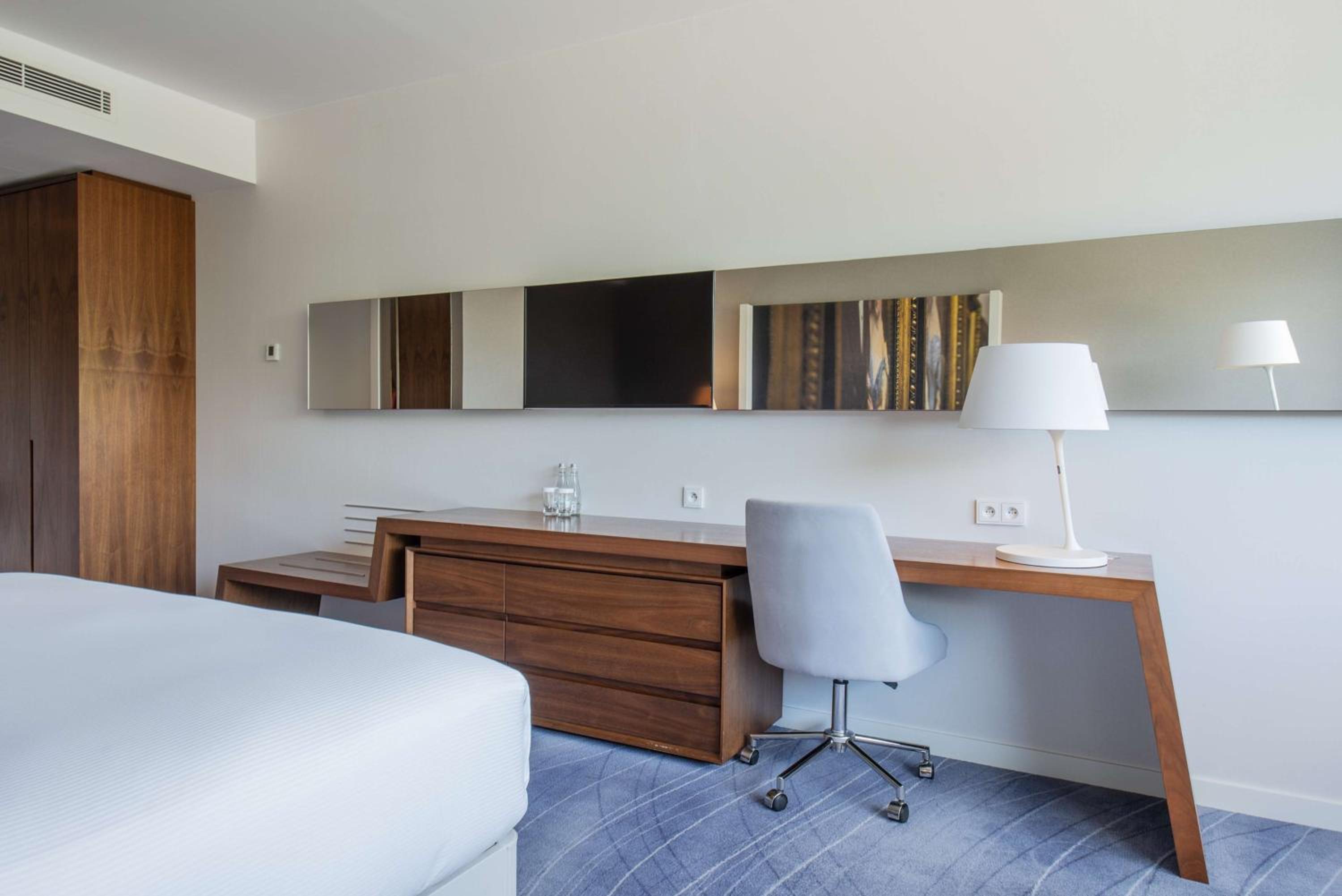 King Guest Room photo 2