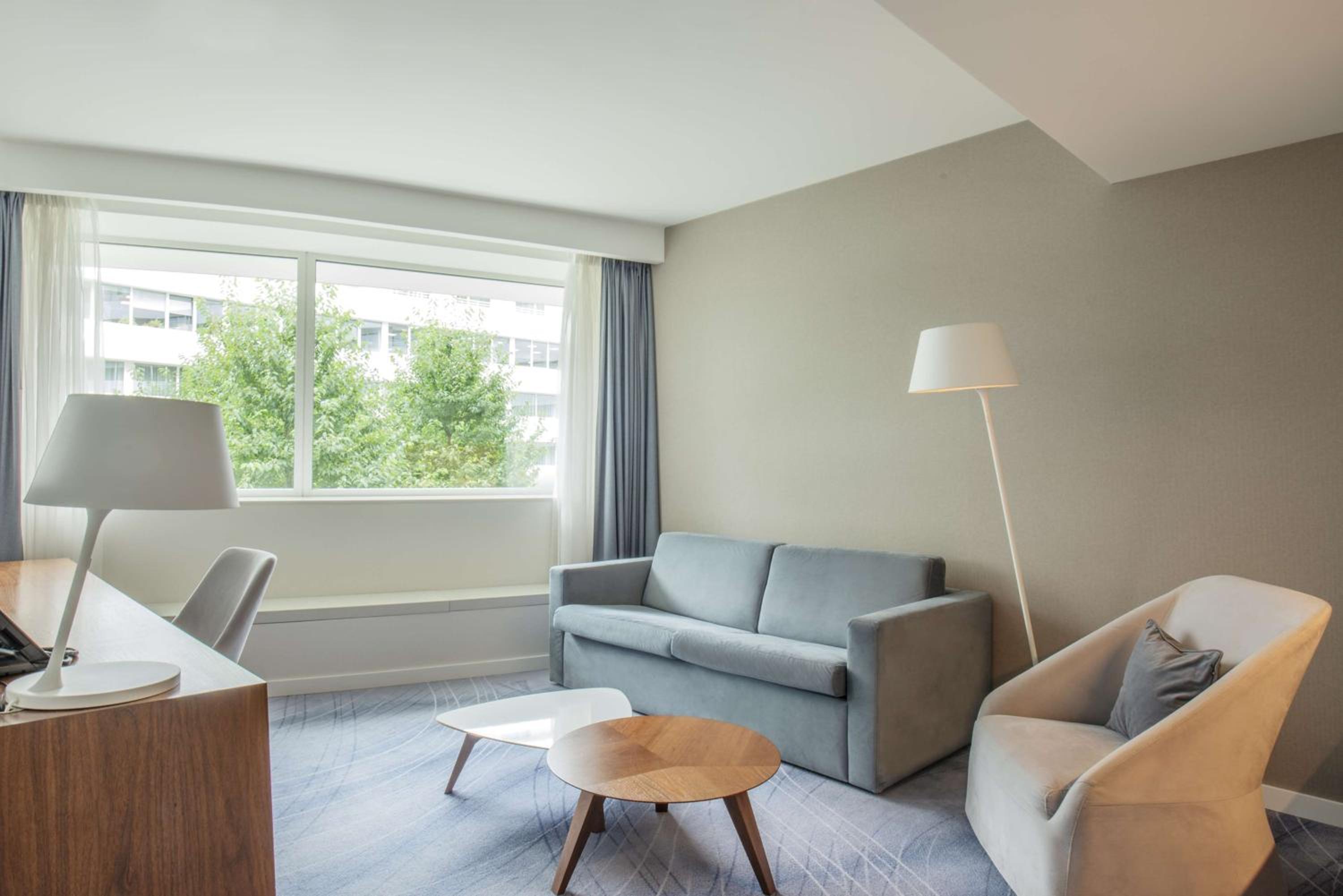 One-Bedroom King Suite photo 3