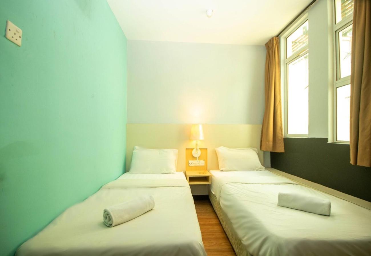 Deluxe Twin Room - Photo 2