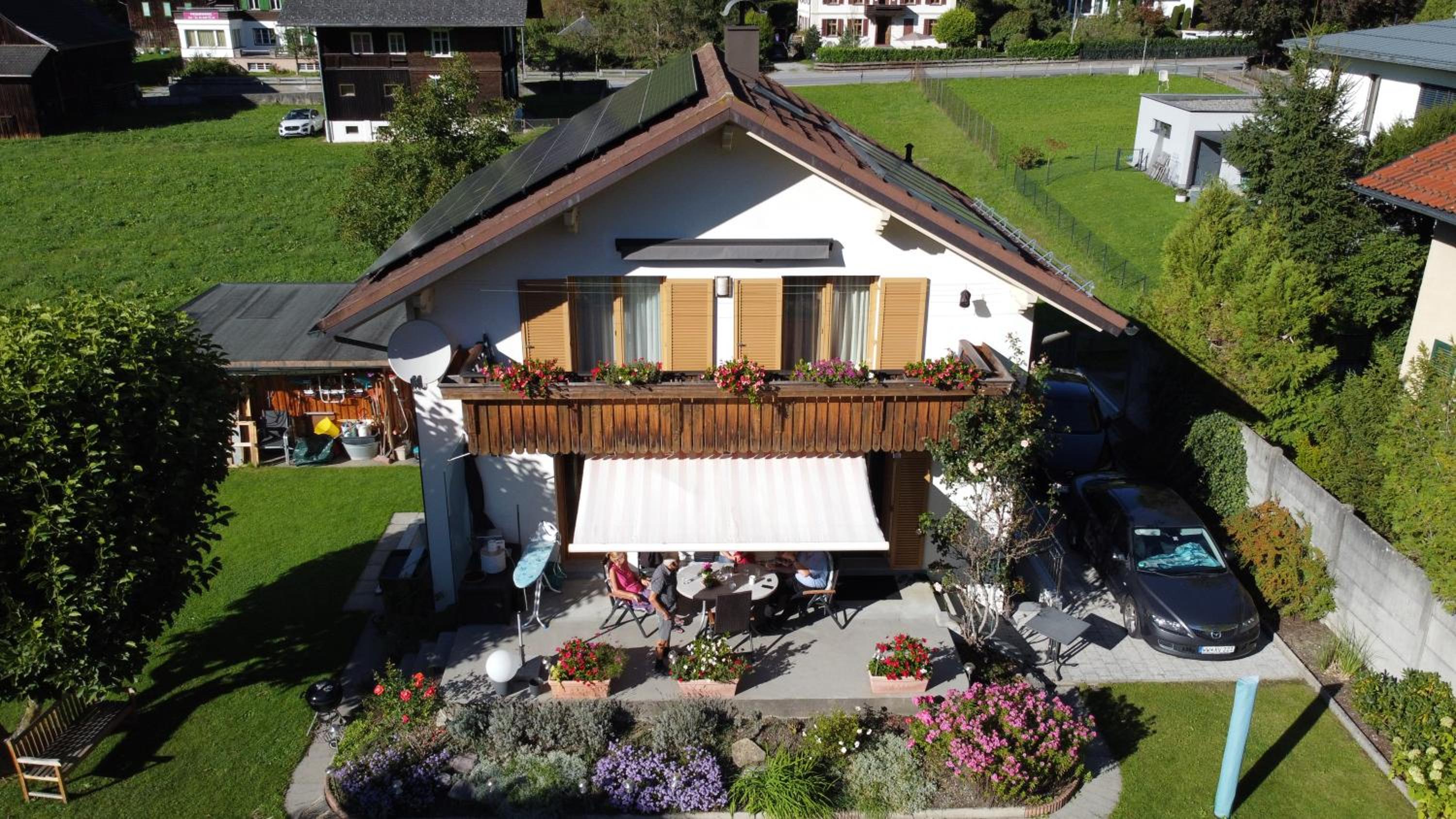 Apartment with Balcony photo 2