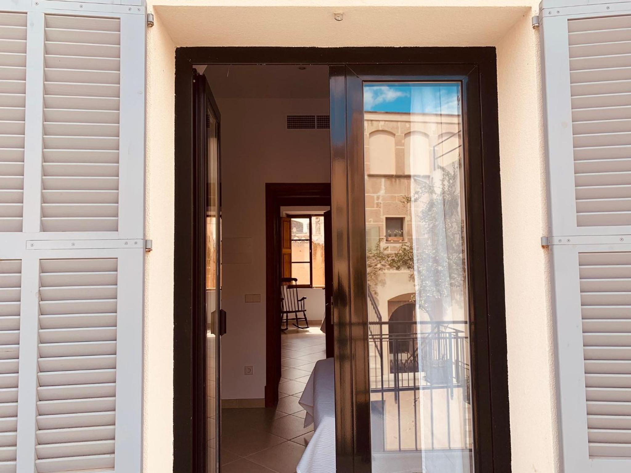 Double Room With Balcony photo 2