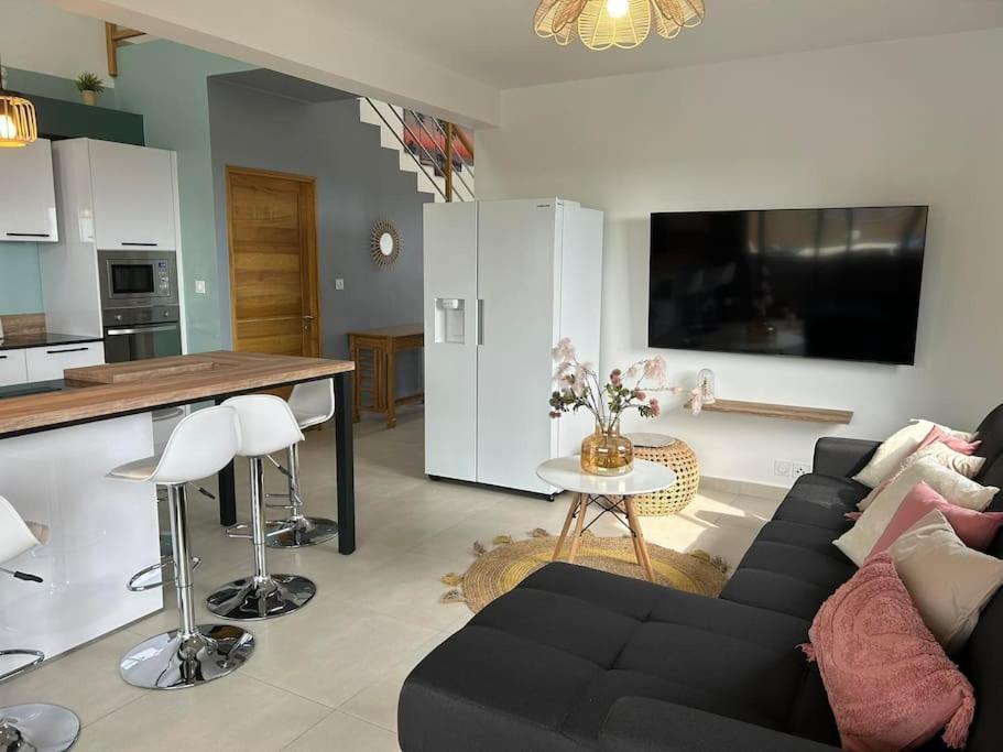 Three-Bedroom Villa photo 1