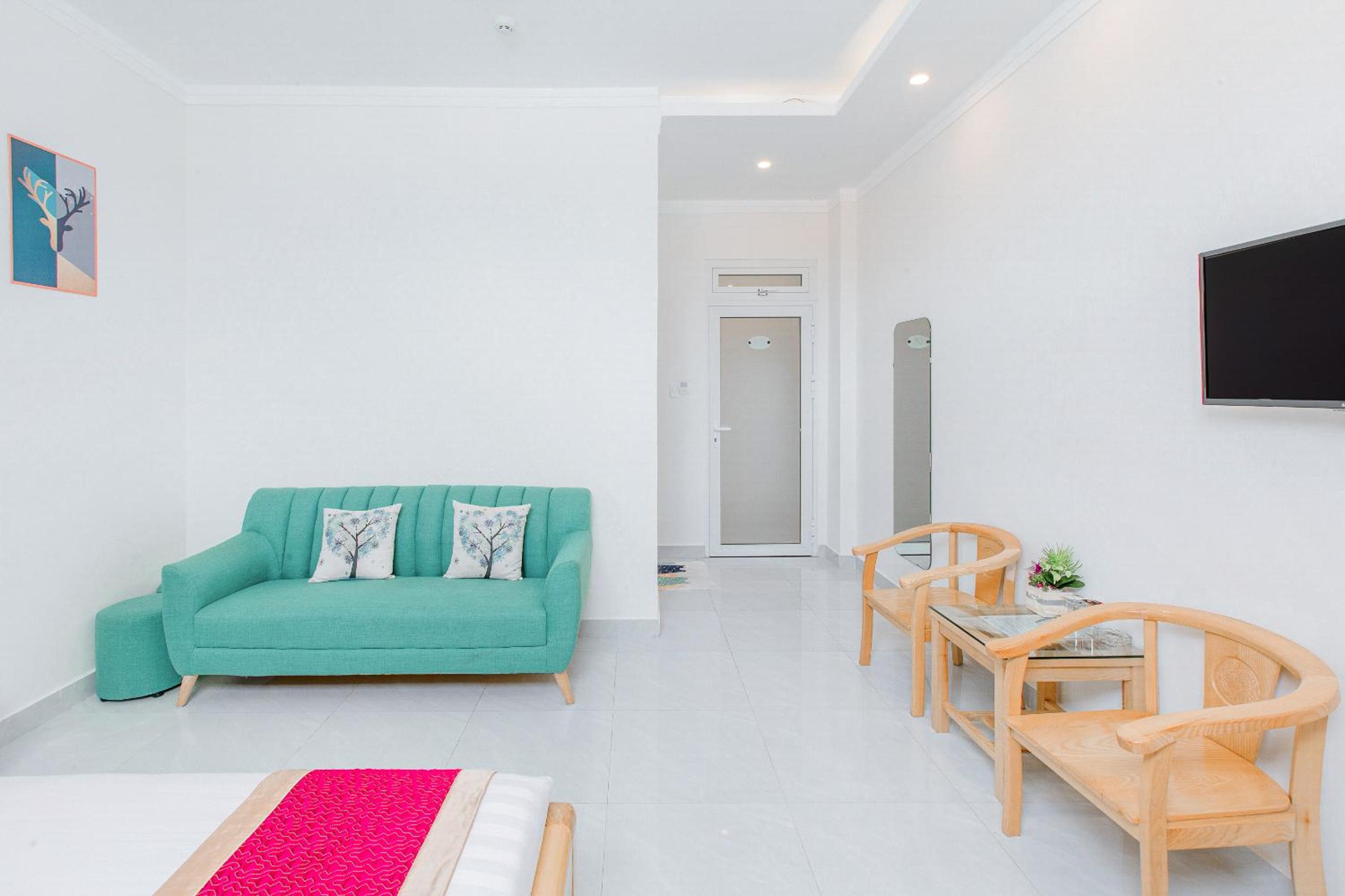 Double Room with Balcony - Photo 5