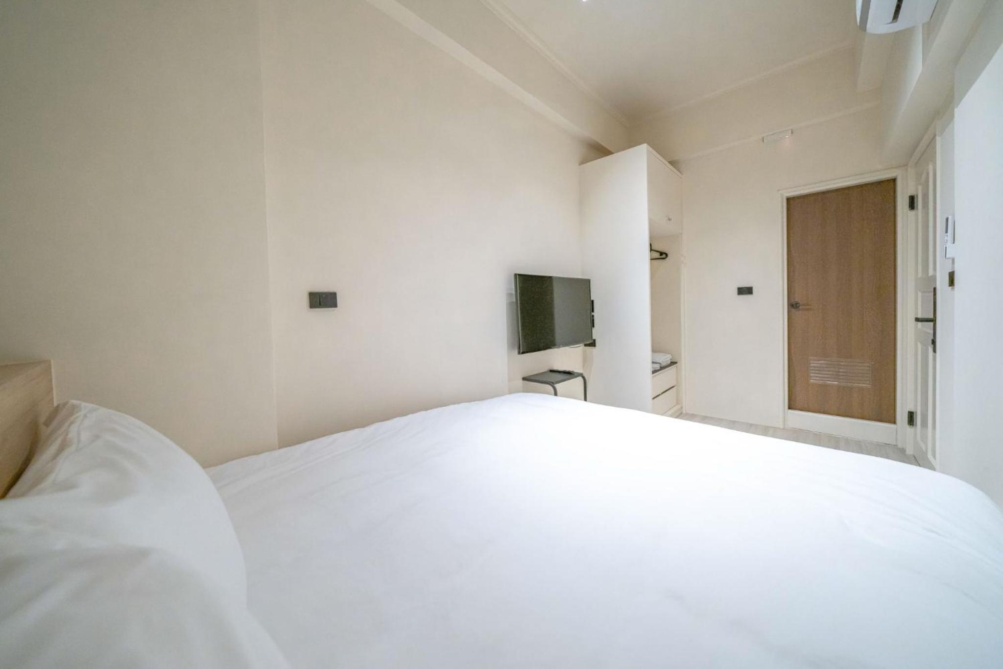 Double Room with Private Bathroom - Photo 4