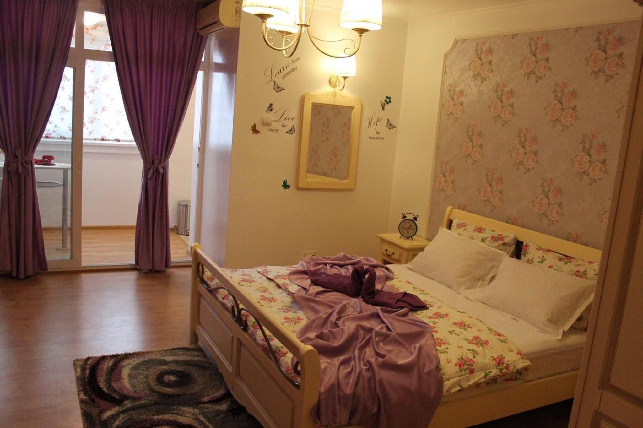 One-Bedroom Apartment photo 2