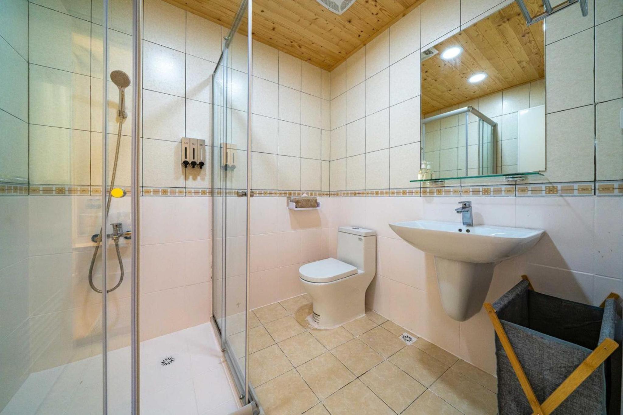 Standard Quadruple Room photo 2
