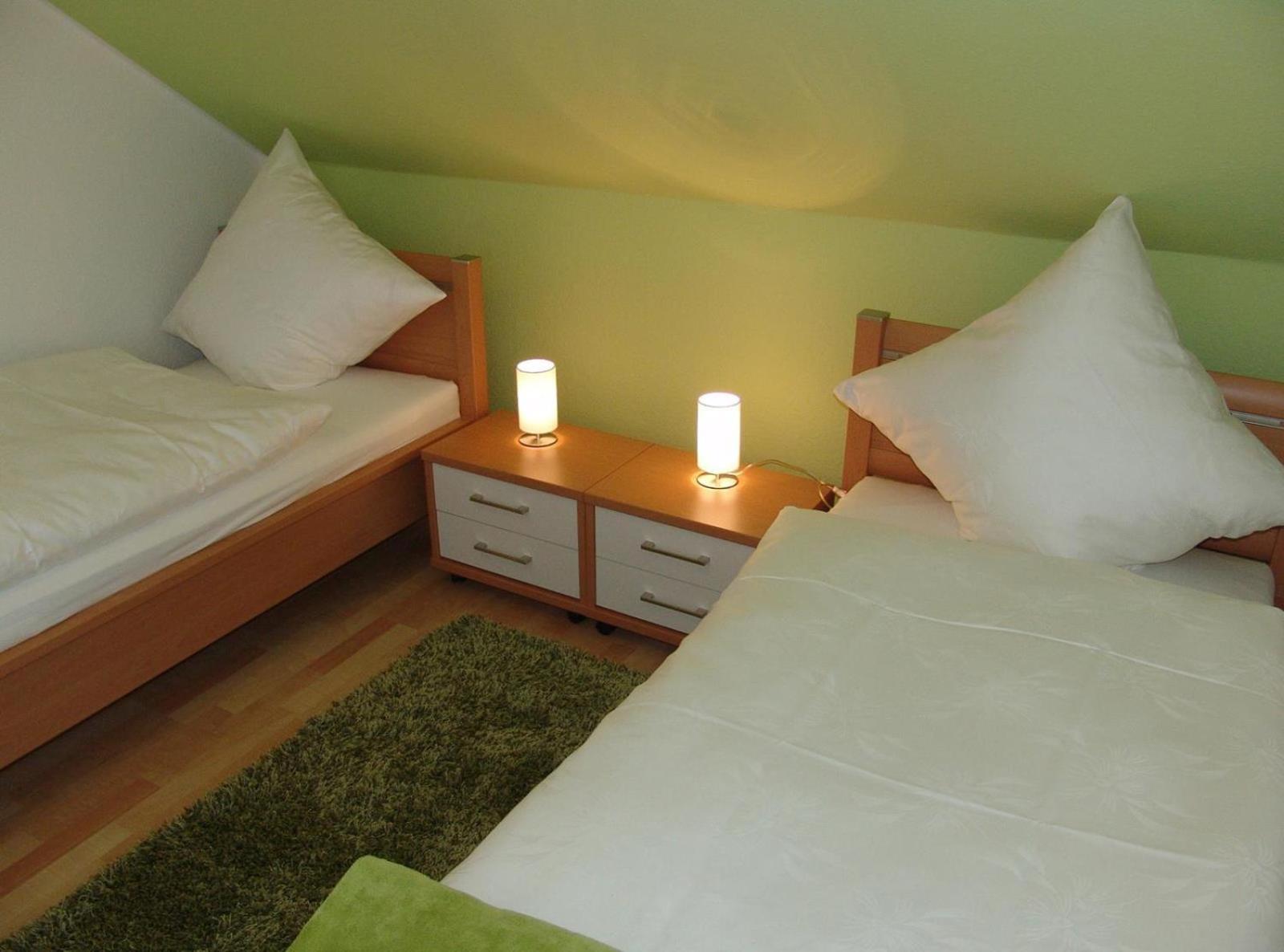 Double Room with Private Bathroom - Photo 7