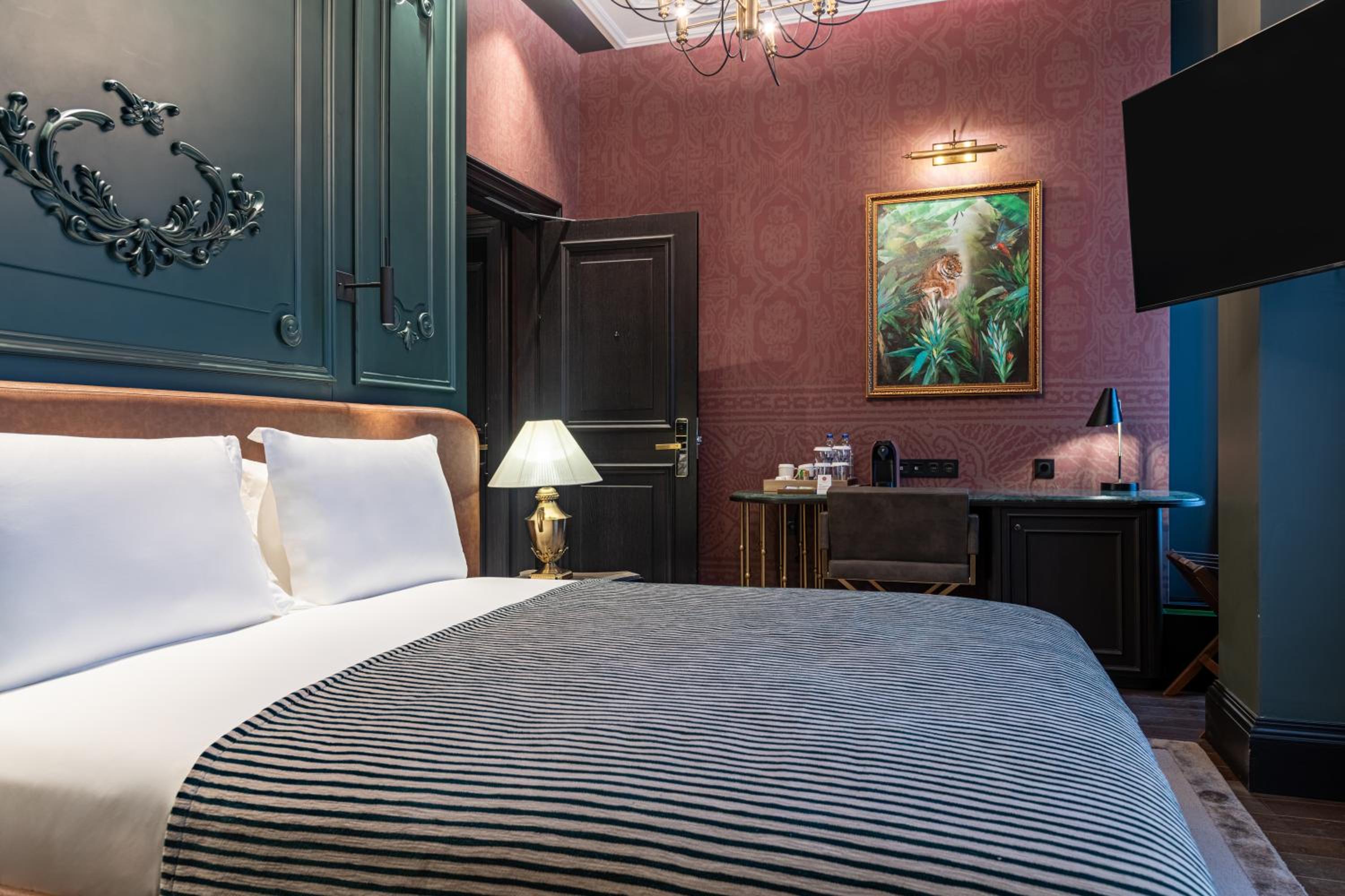 Superior Double Room with City View photo 2
