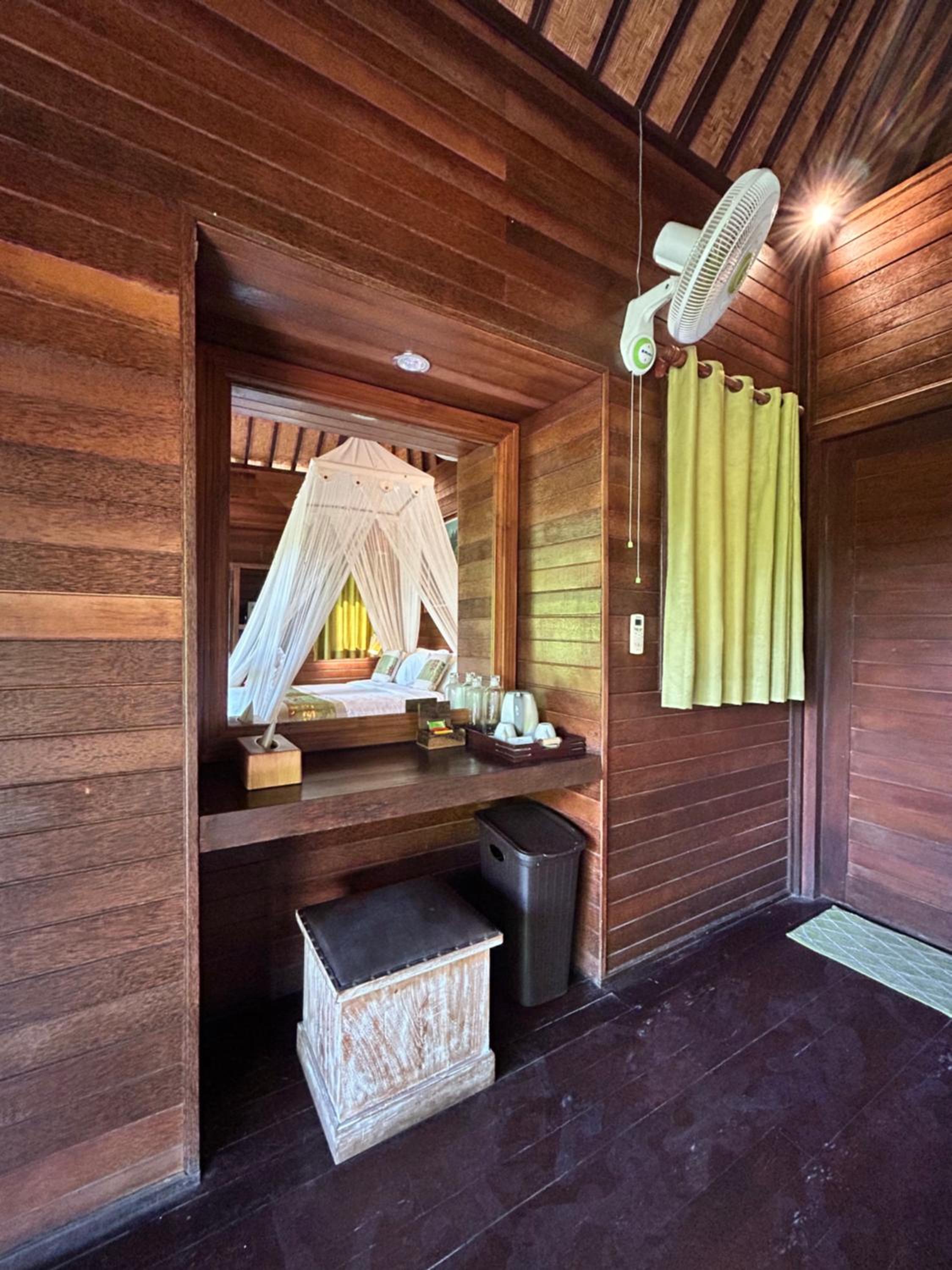 Deluxe Bungalow with Garden View