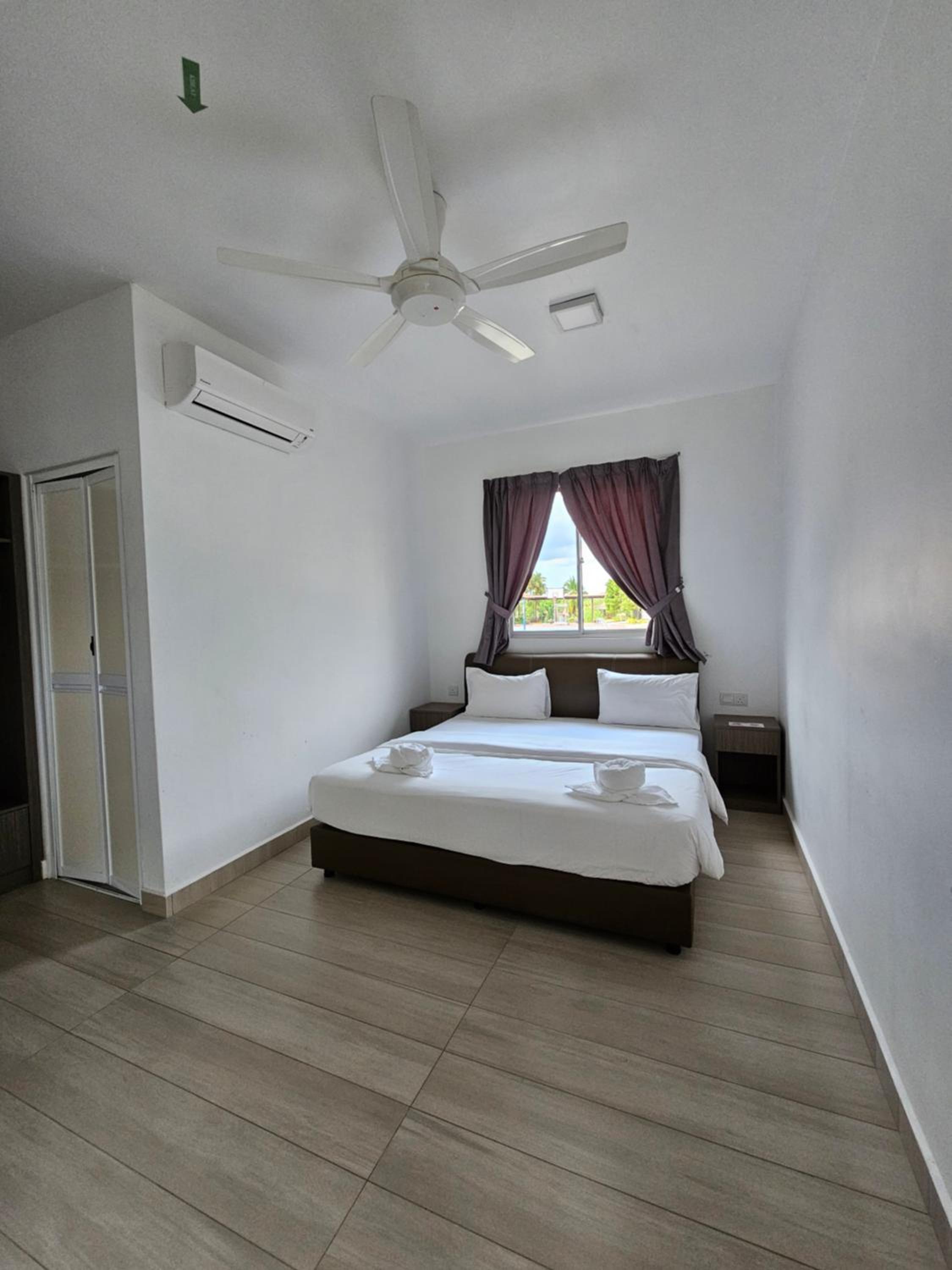 Deluxe King Room photo 3