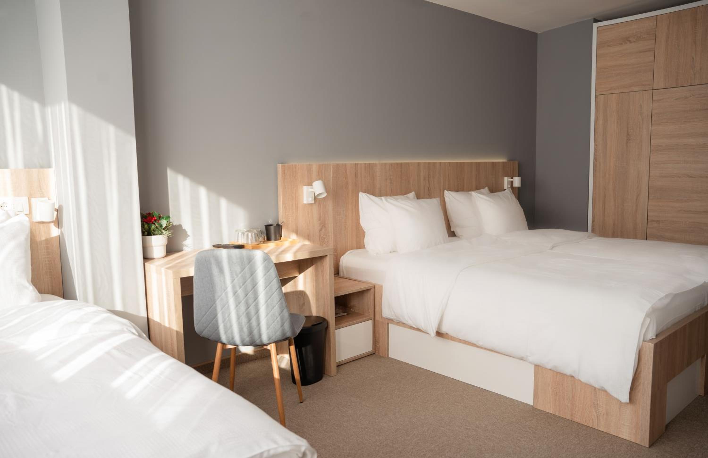 Standard Triple Room - Photo 1